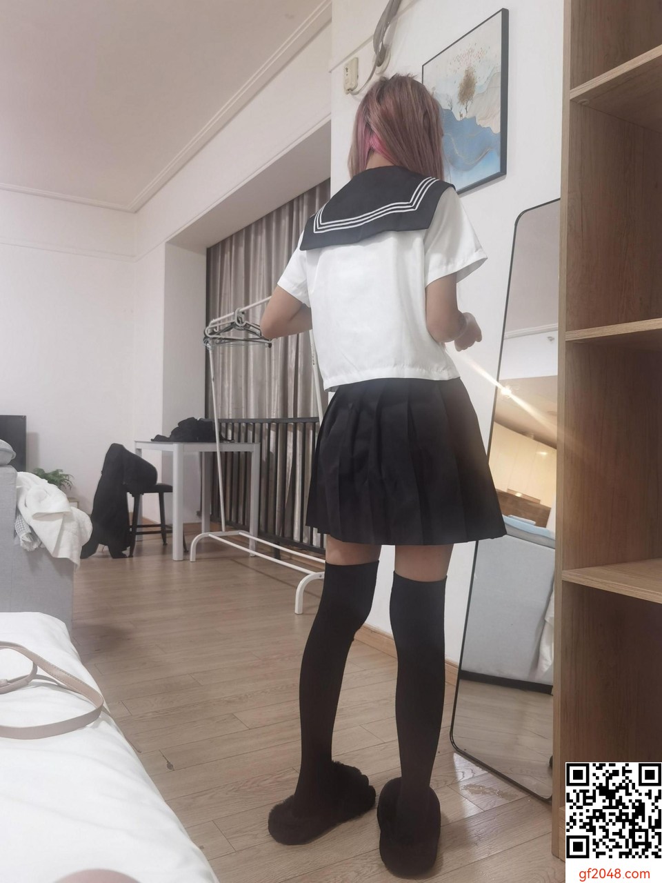 十足的騷貨