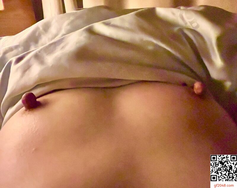 騷妻乳頭