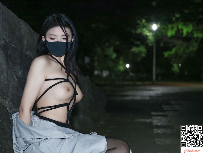戶外大膽自拍