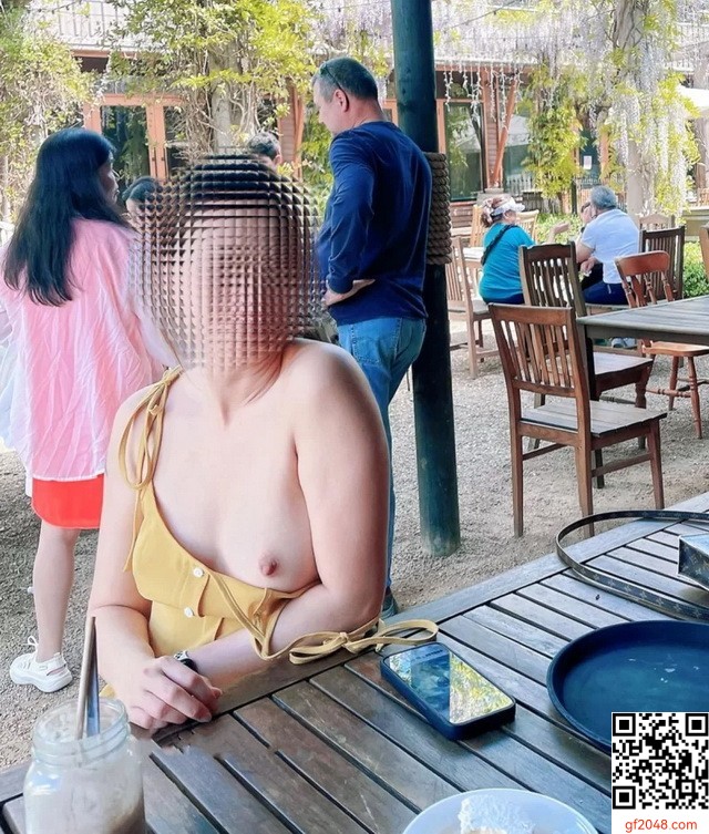 半裸乱窜[14P]