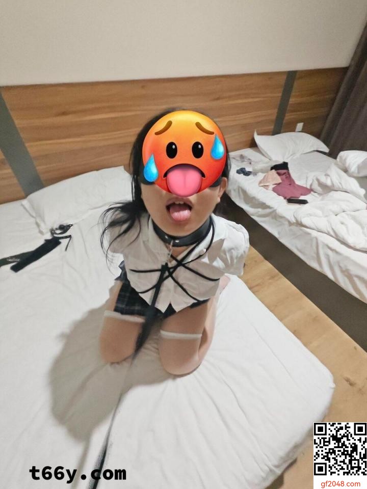 自己边看边打飞机[23P]