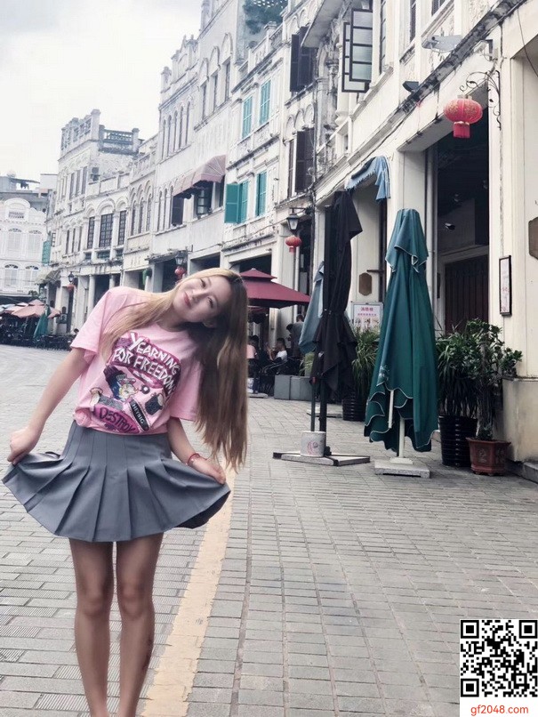 掰穴漏乳[20P]