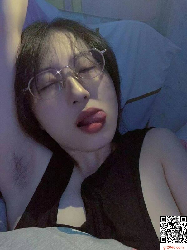 最騷的還是眼鏡妹妹  (14P)
