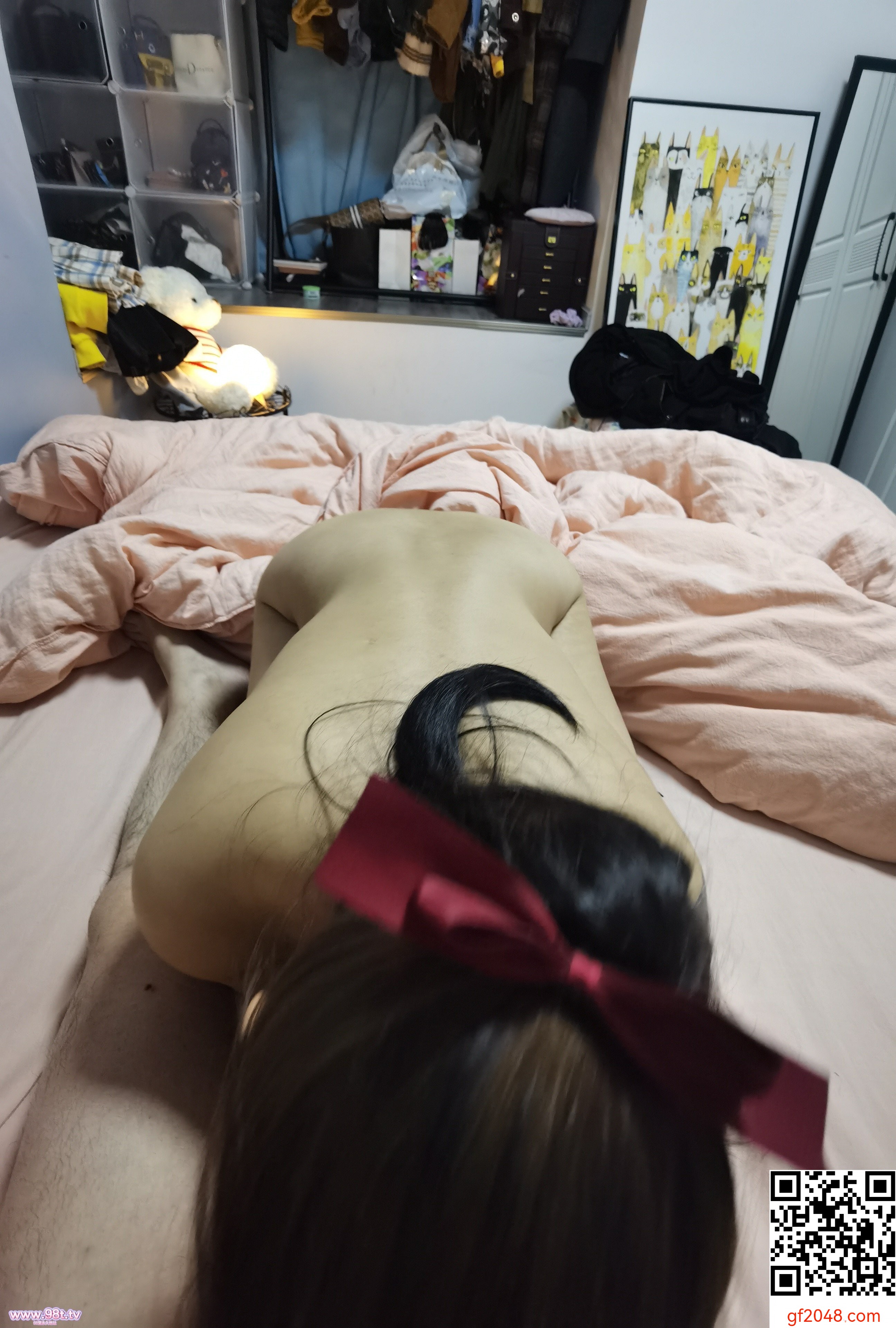男人最爱的两种女人之一：拥有少女感的漂亮少妇  女仆肥臀+JK 配合而又懂情趣 羞涩而又明艳动人 生活照清纯的感觉拉满【56P+生活照】