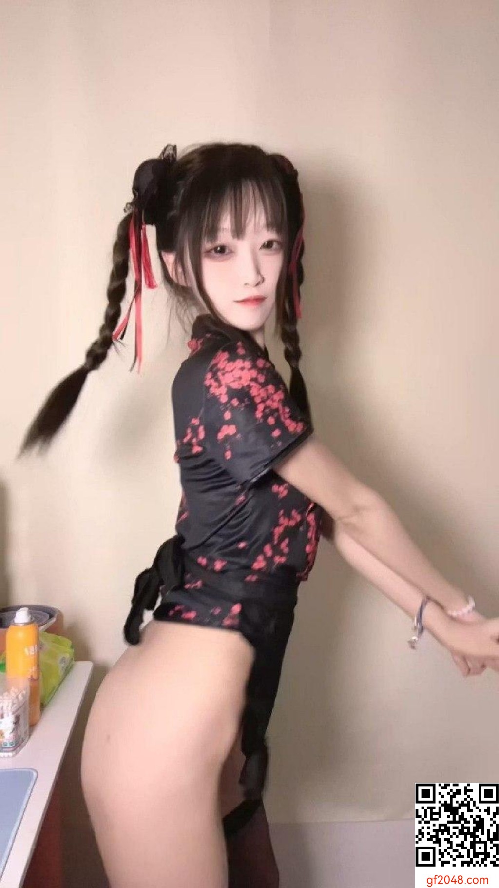 美女 私底下的淫蕩