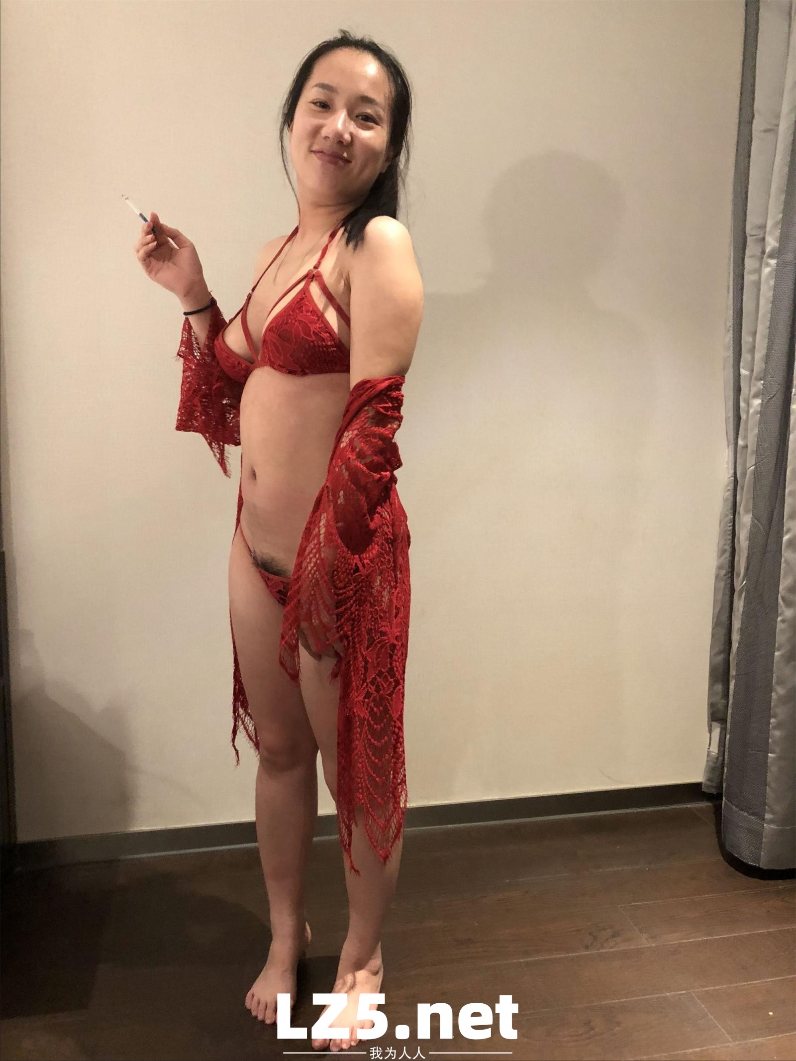 [露脸]偷情的女人水真多，肉棒都给抛光了，酒店约炮肥臀骚穴不容易满足[156P]