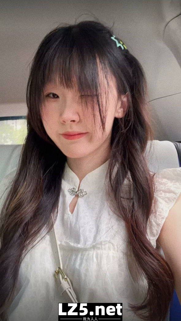 很清純的小美女  (13P)