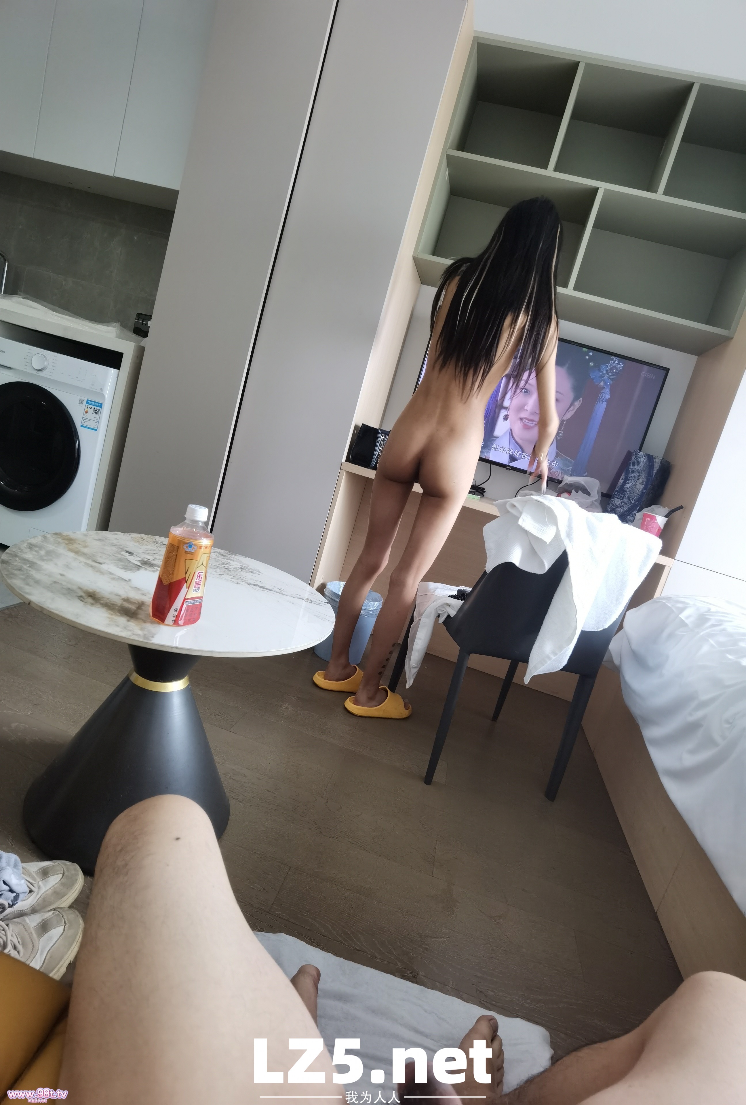 冠绝堂里的顶级美腿 清纯JK加笔直超长美腿 极品排骨身材 学妹气息铺面而来 谁能想到私下是个超级骚货小母狗呢【37P+手势验证】