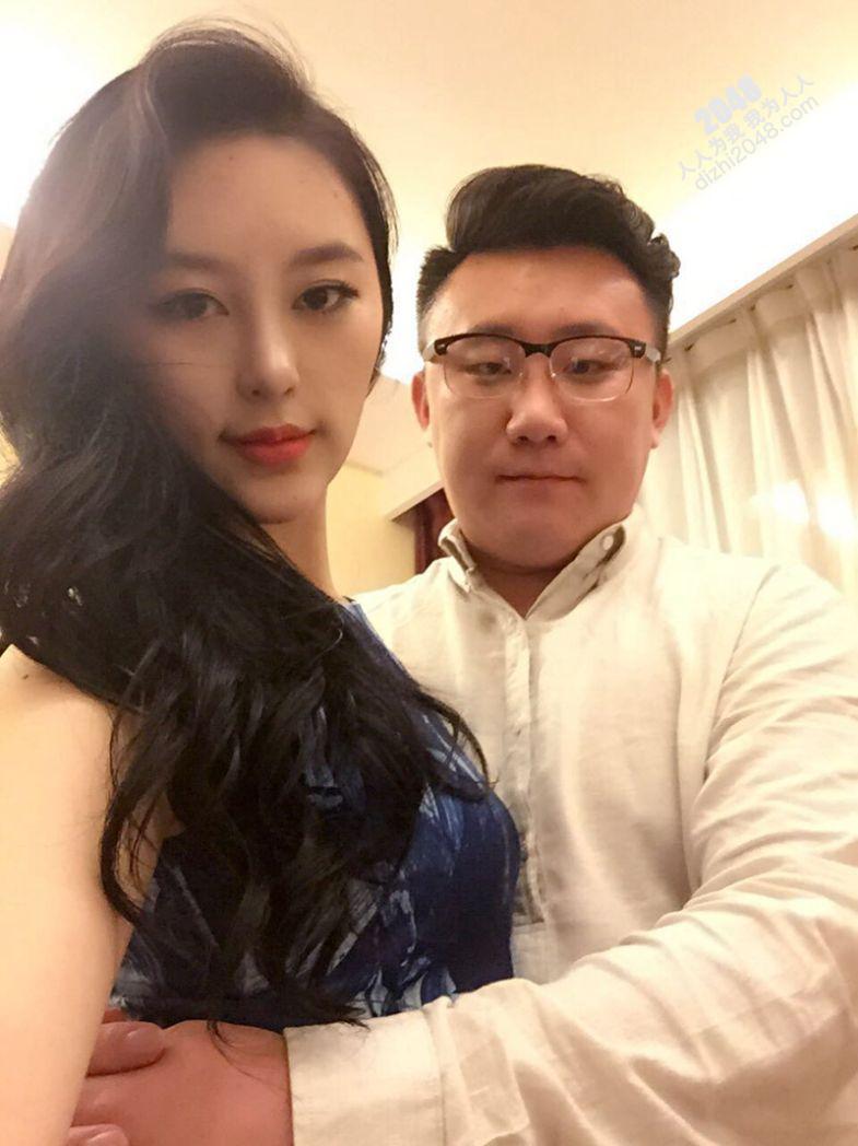 情侣露脸欢乐生活照[29P]