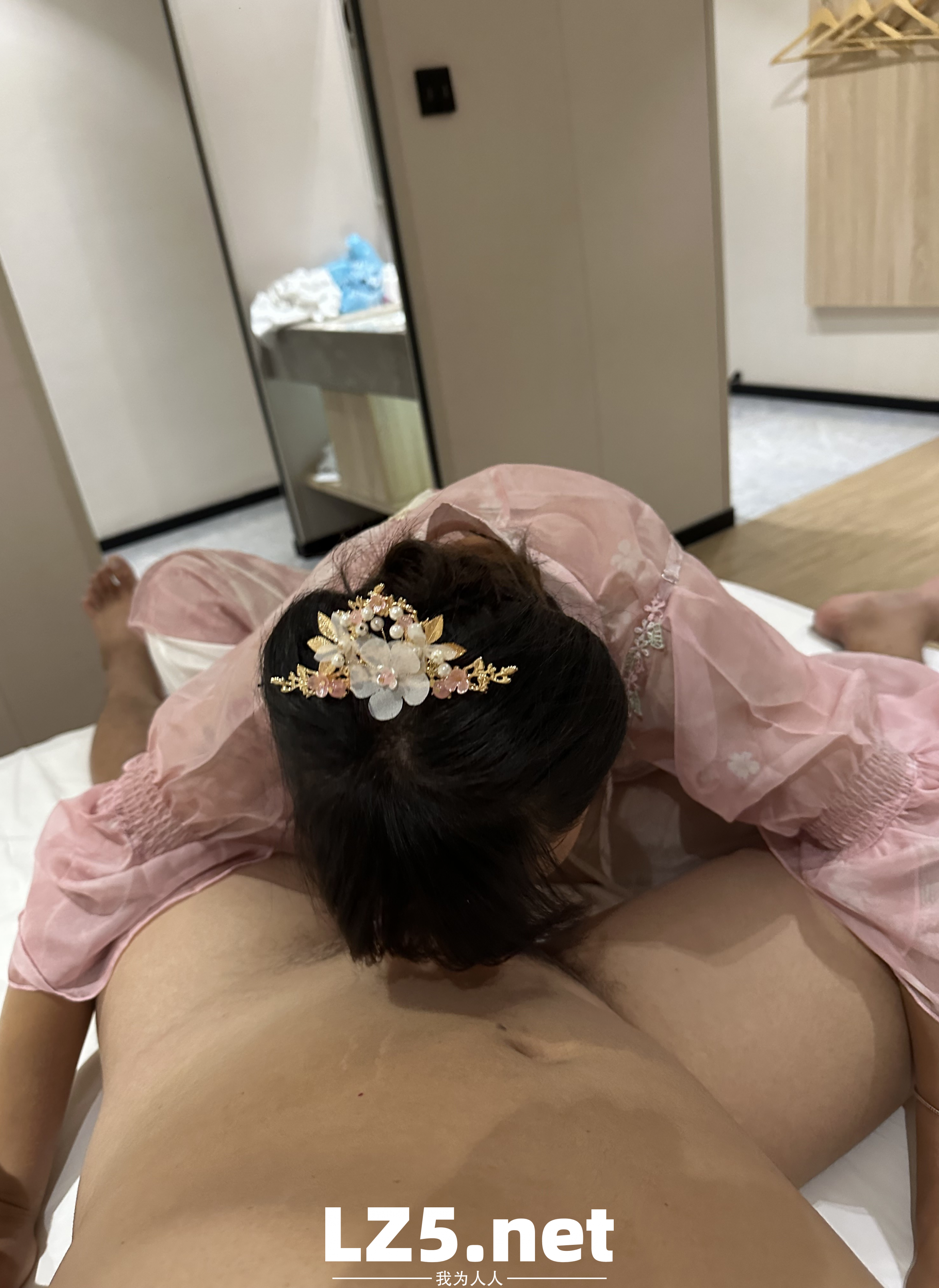 骚货喜欢穿着汉服啪啪啪[26P]