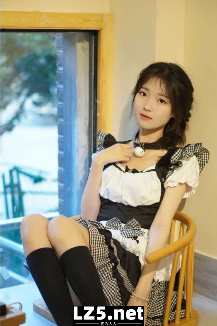 女友棚拍完直接來一發  (10P)
