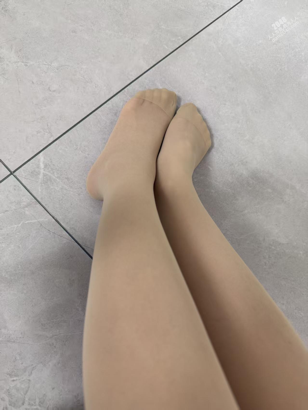 杨铃玉 肉丝玉足包臀裙【66P】