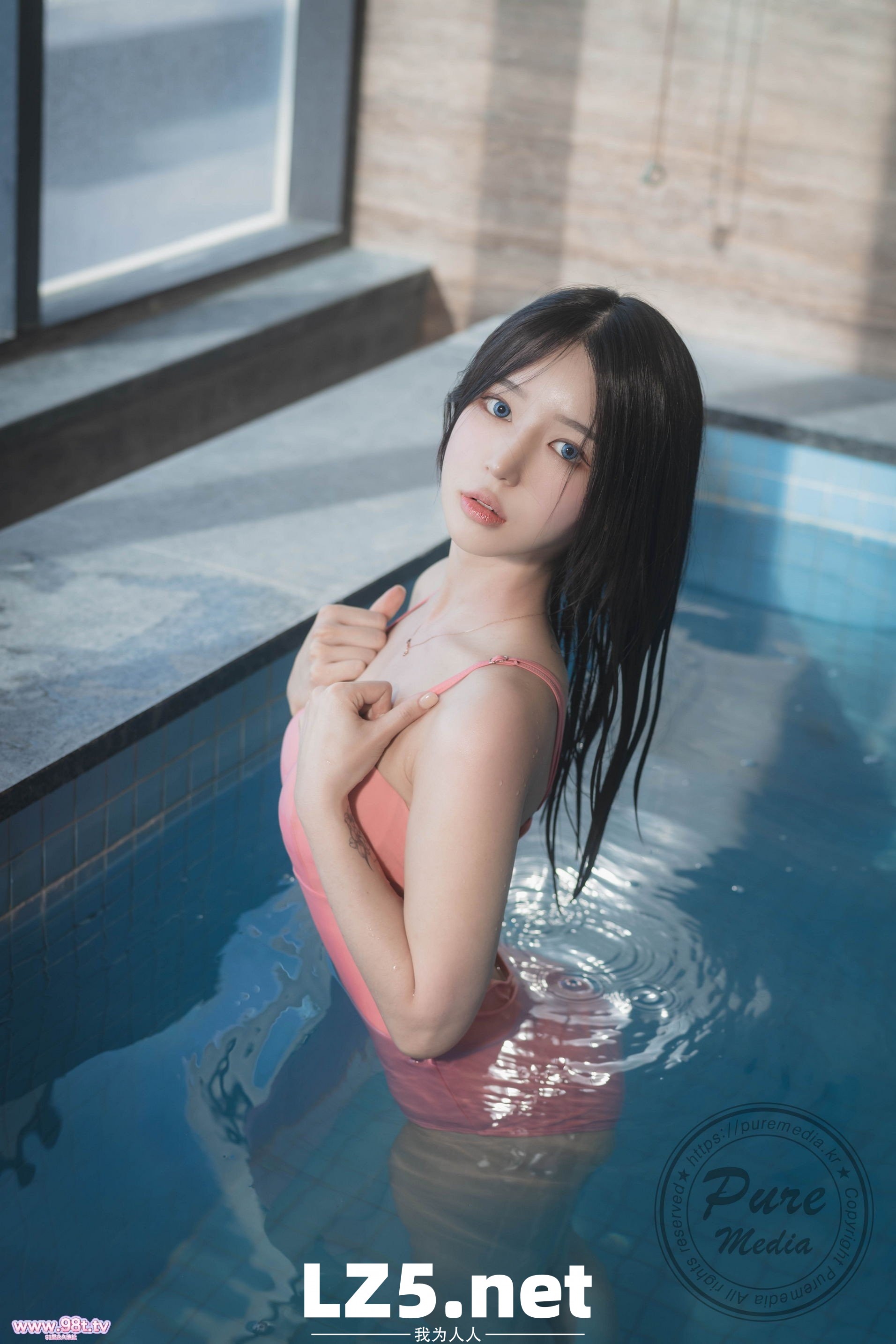 yeha女神姐姐一起游泳旅行起床喝奶茶[157P]
