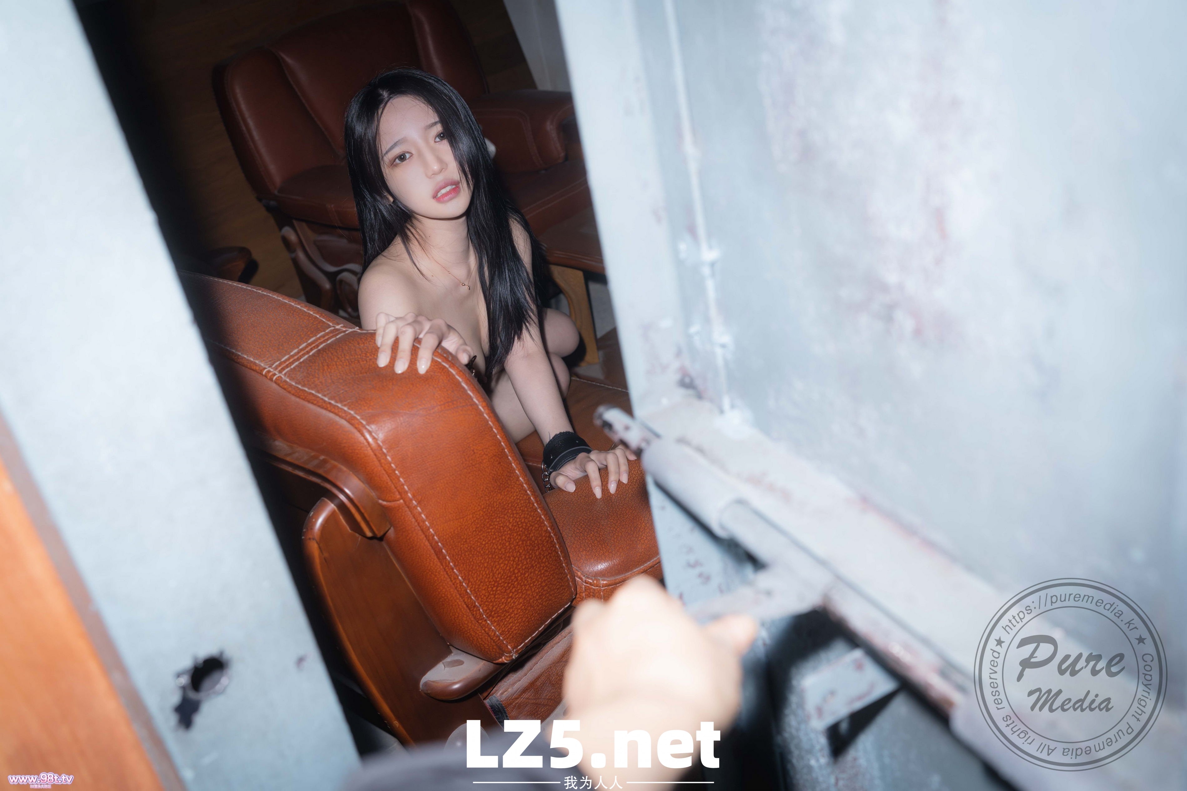 yeha女神姐姐委屈寂寞主动找我没想到被监禁[102P]