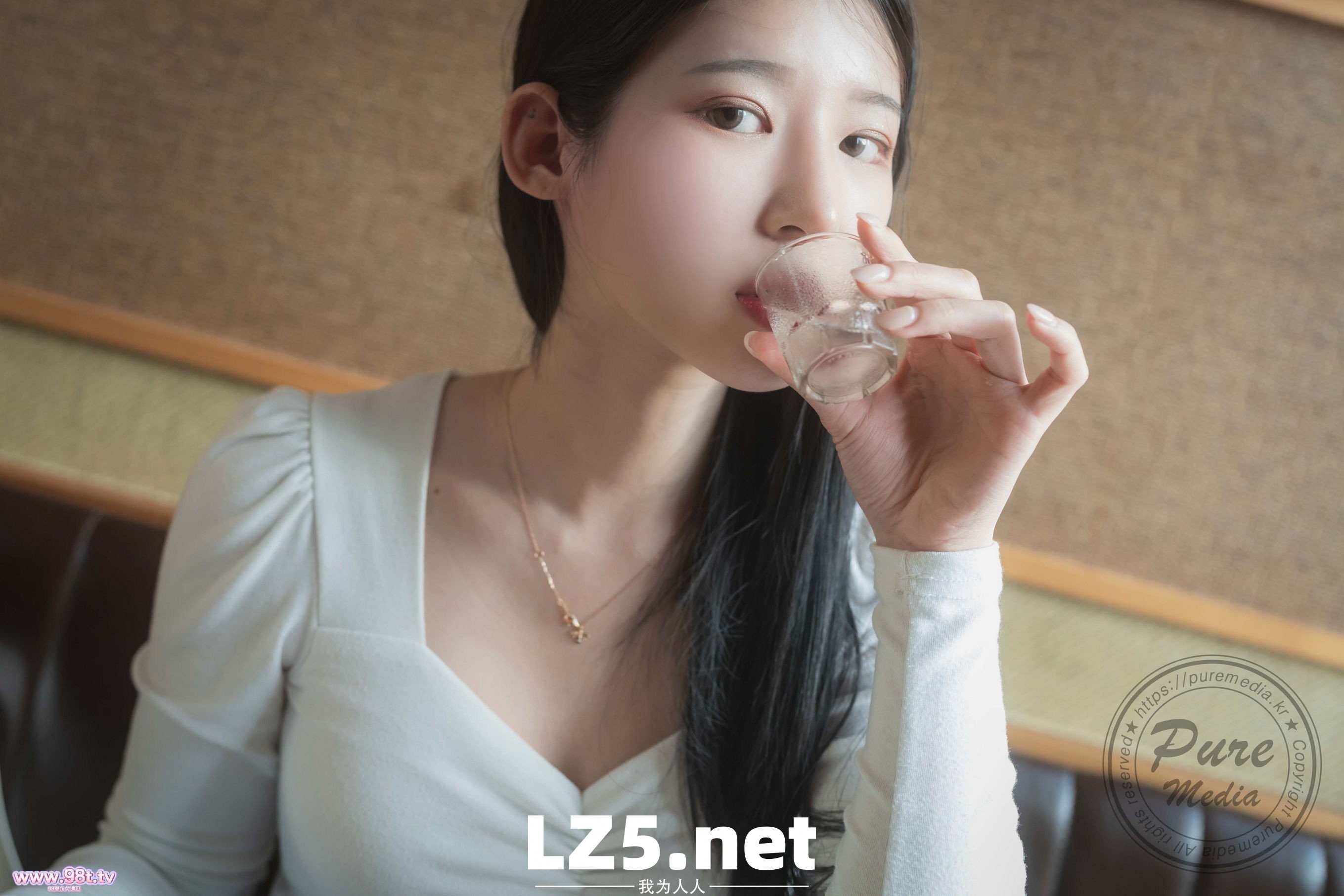 yeha女神姐姐委屈寂寞主动找我没想到被监禁[102P]