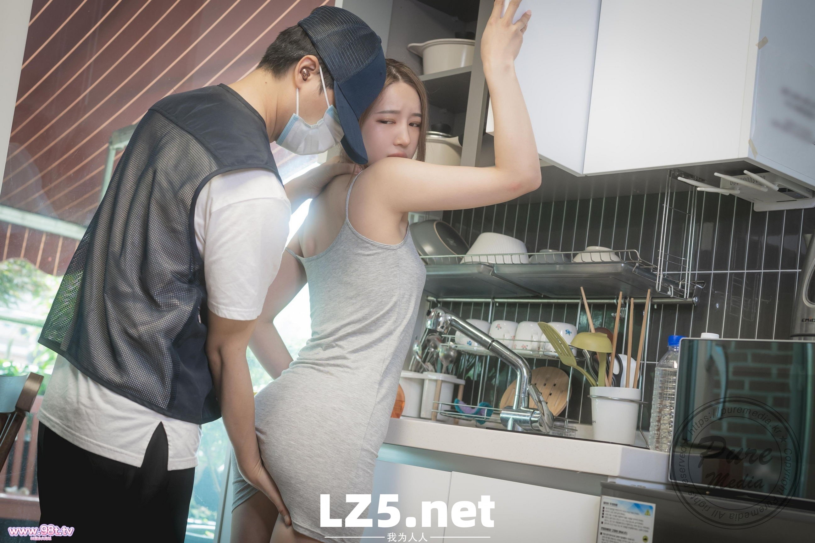yeha女神早上送我出门后和快递小哥做饭[158P]