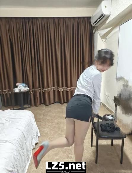 丰臀少妇放纵的一天[24P]