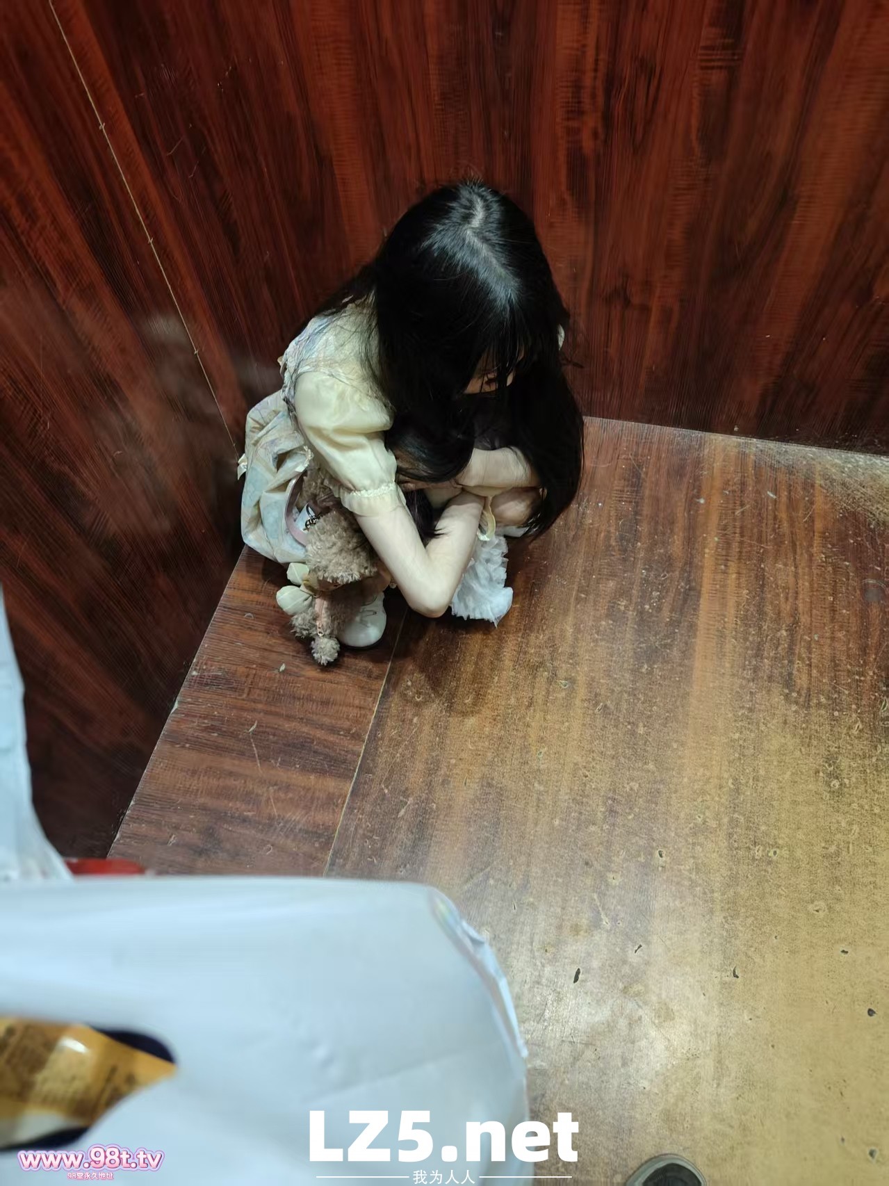 王者荣耀国标小萝莉，抖音直播网红女神却线下反差可爱【46P+手势验证】
