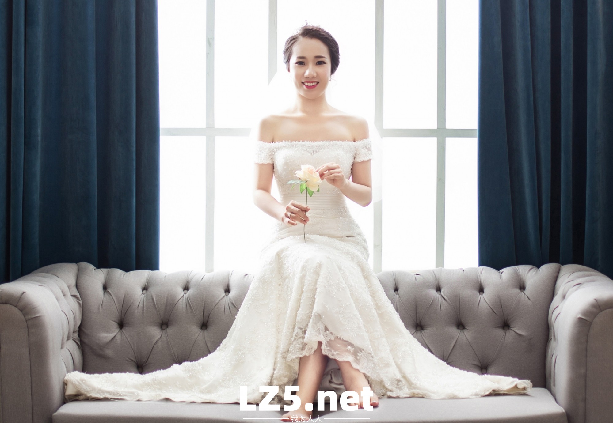 美豔人妻劉珊,云盤海量私拍流出,十年淫片見證嬌娃騷化曆程  (438P)