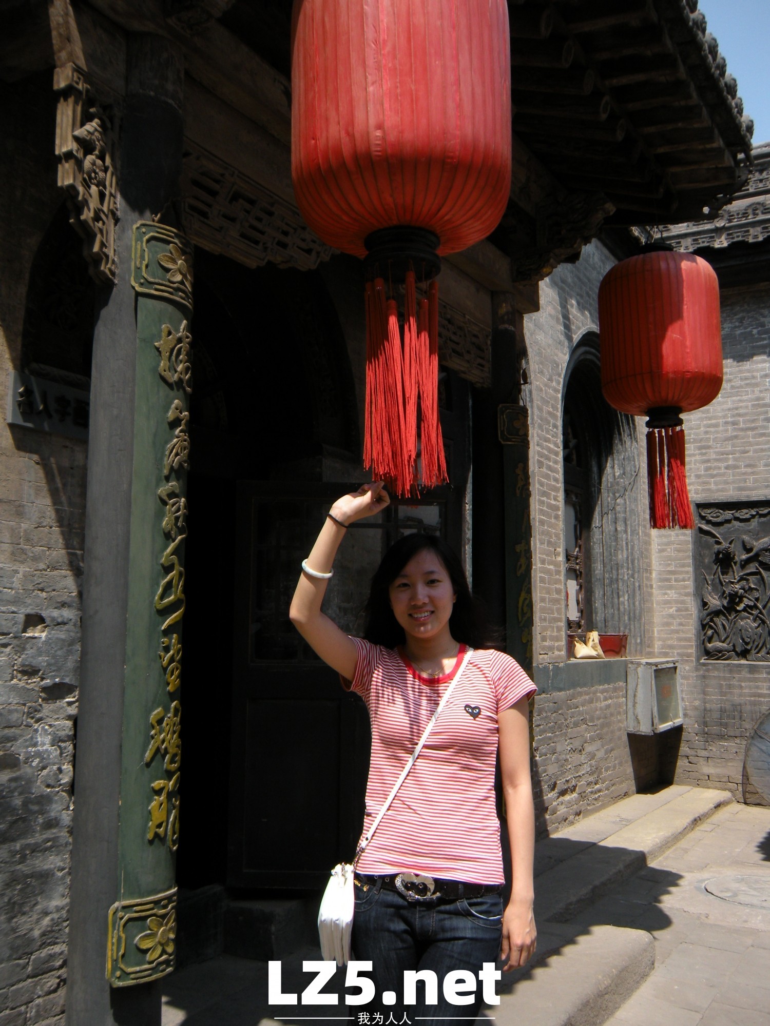 美豔人妻劉珊,云盤海量私拍流出,十年淫片見證嬌娃騷化曆程  (438P)