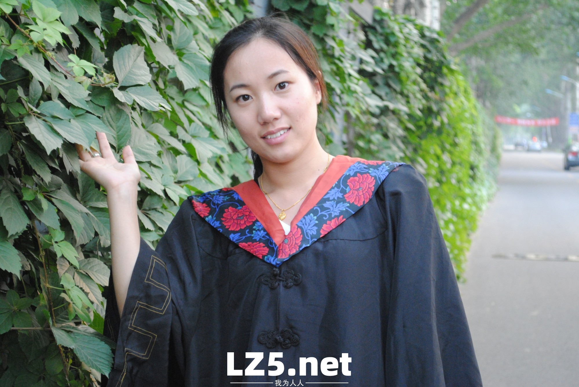 美豔人妻劉珊,云盤海量私拍流出,十年淫片見證嬌娃騷化曆程  (438P)