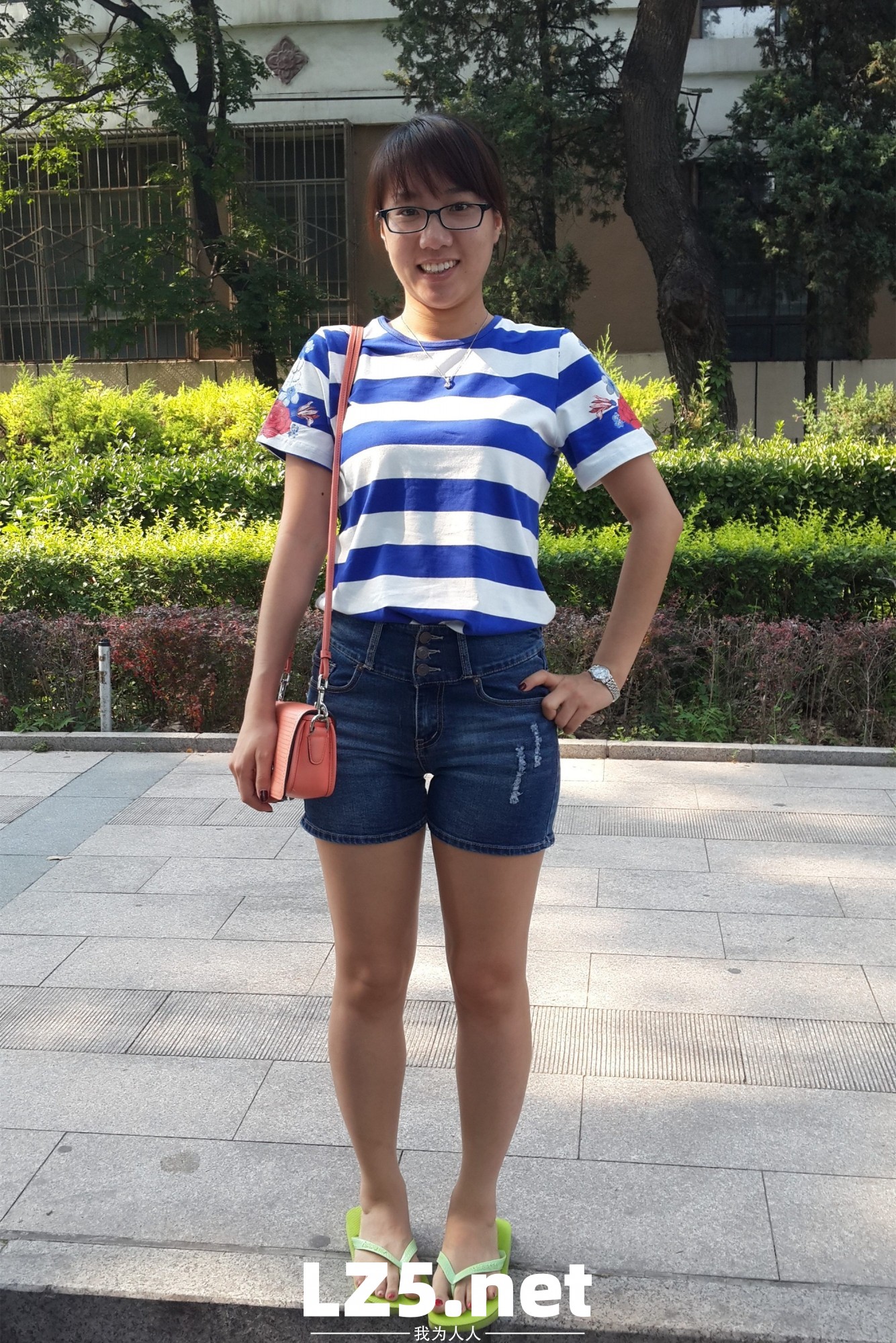 美豔人妻劉珊,云盤海量私拍流出,十年淫片見證嬌娃騷化曆程  (438P)