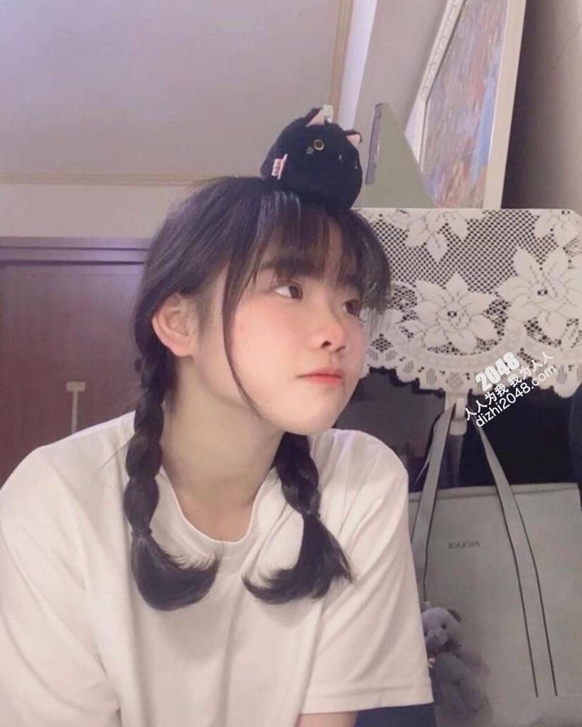 贫乳反差萌妹[21P]