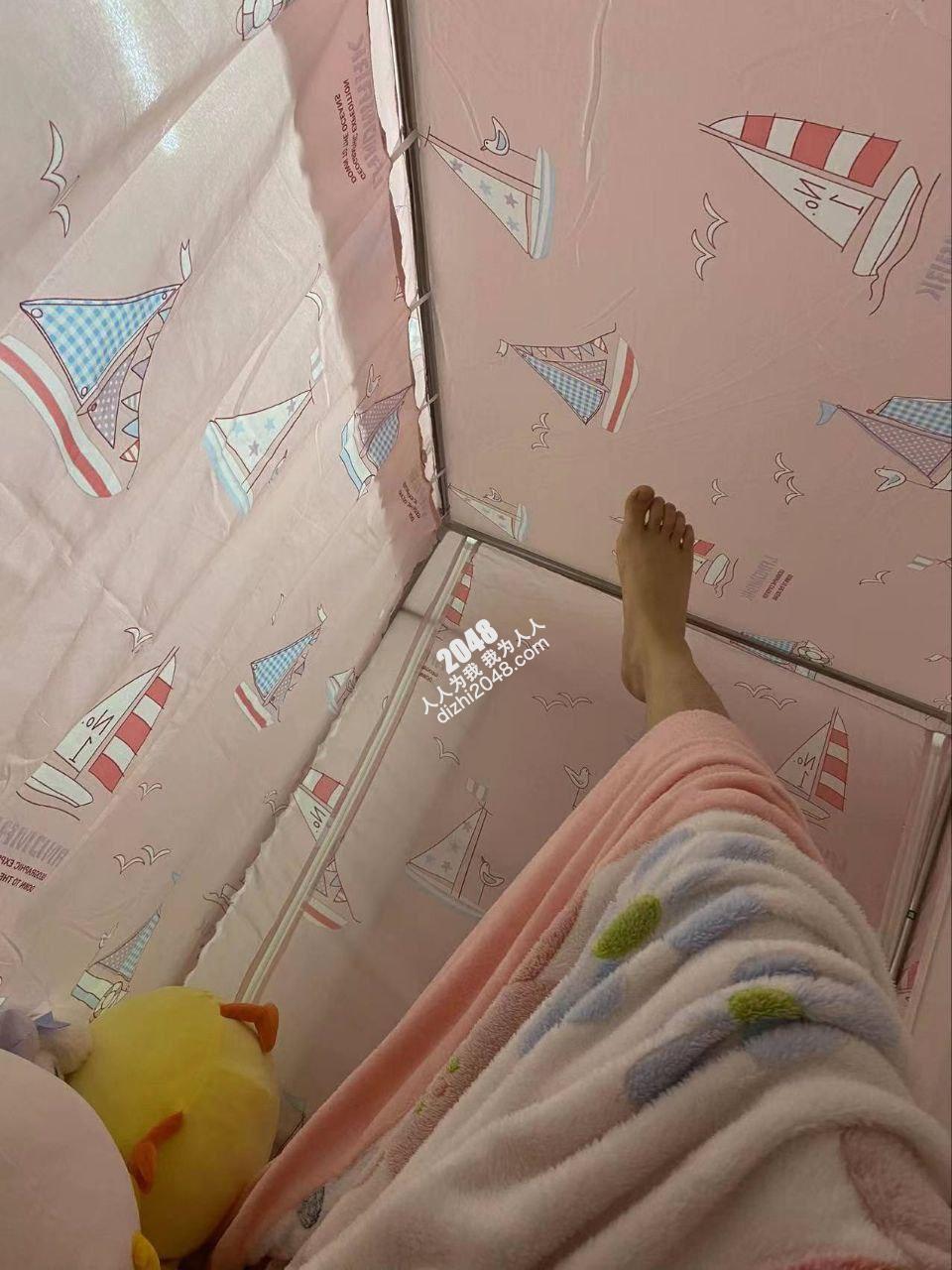 小母狗私下是个欲女 被各种调教  最喜欢吃鸡 小穴也一直被透 [27P]