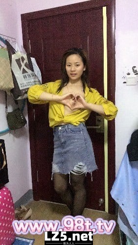 反差  叶佳文