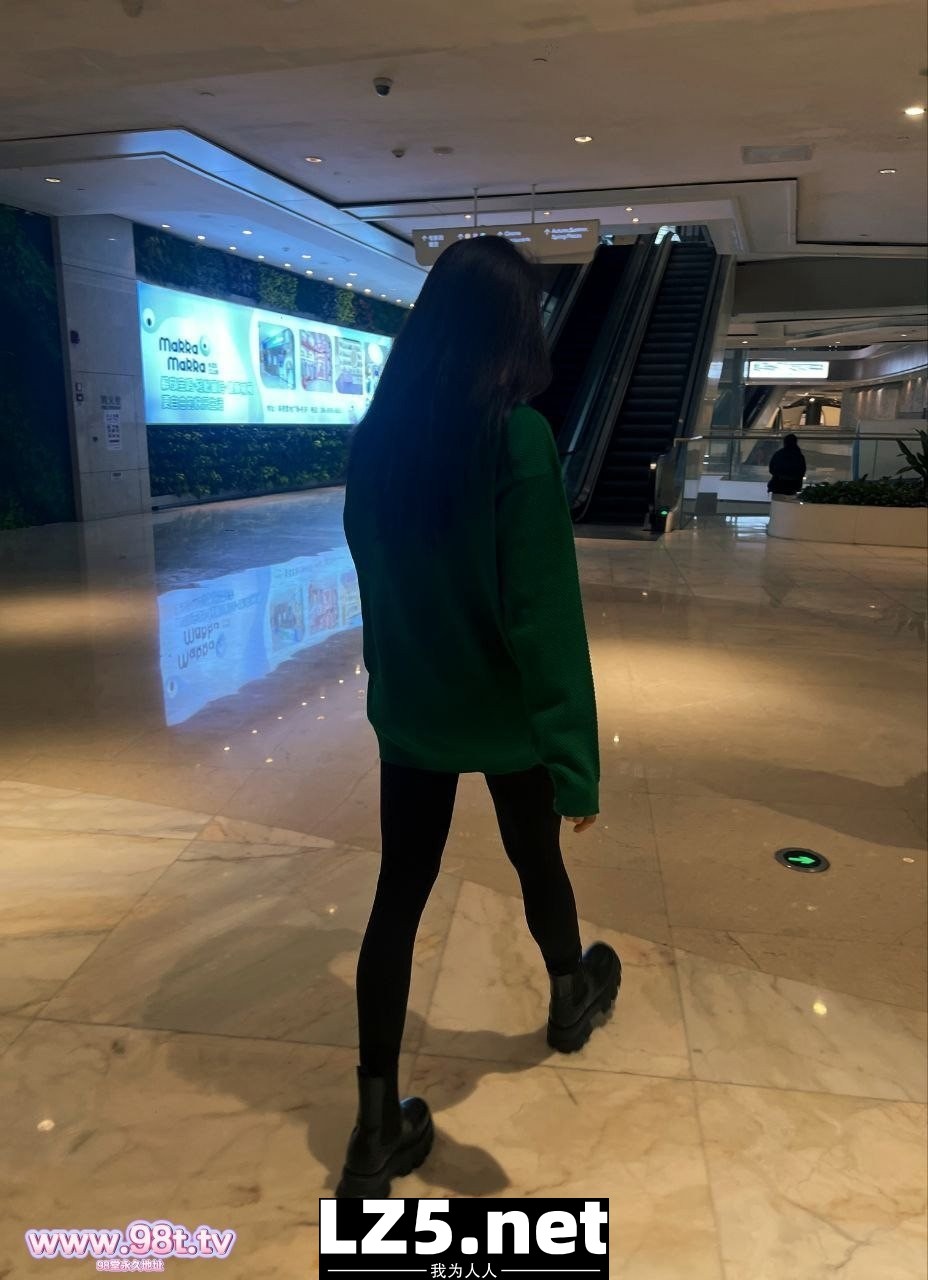 西安极品美女户外露出绿帽献妻多人淫趴调教男奴[120P]