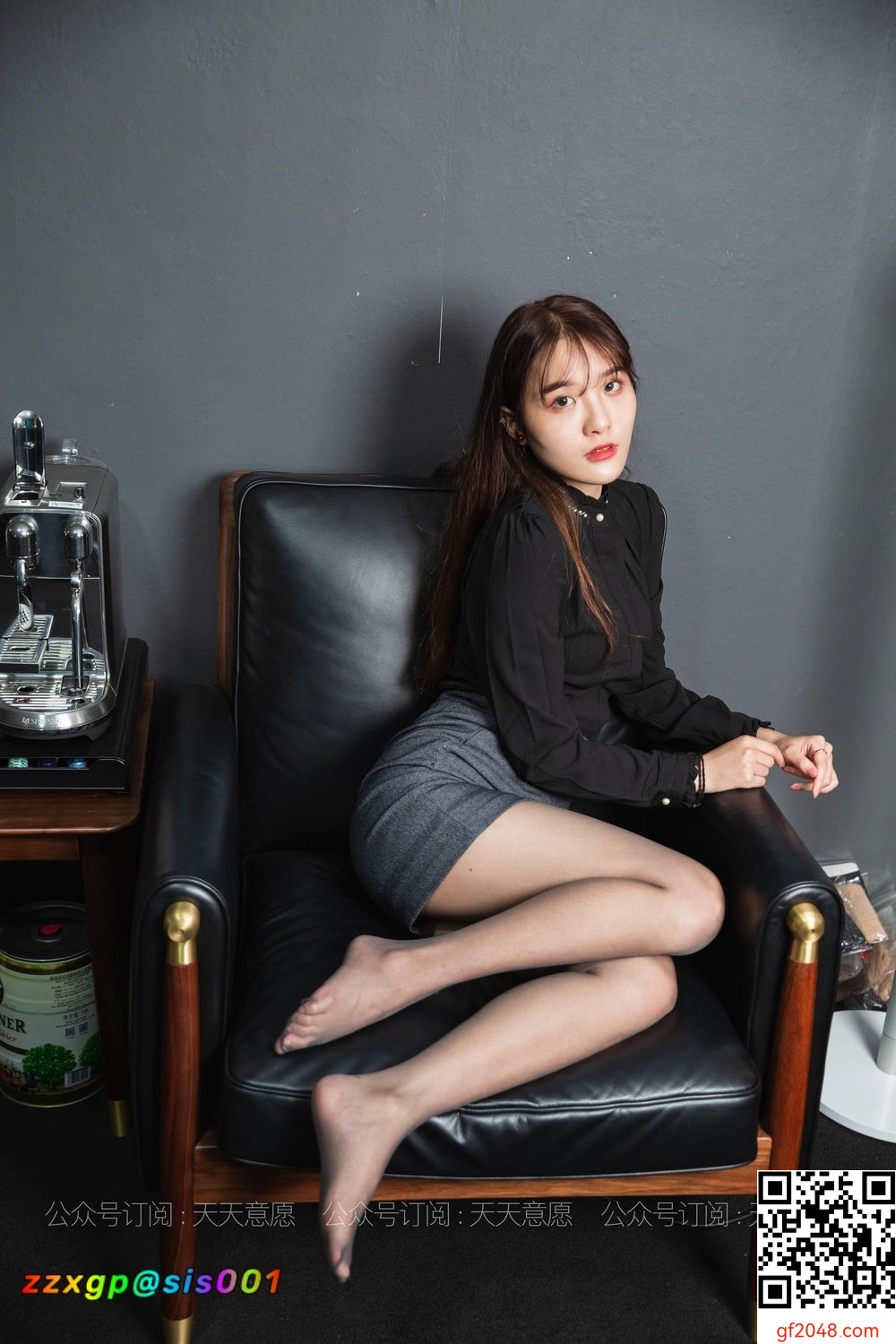 美腿秀12321[丝享家]782：婉萍《诱人黑咖啡》[88P]