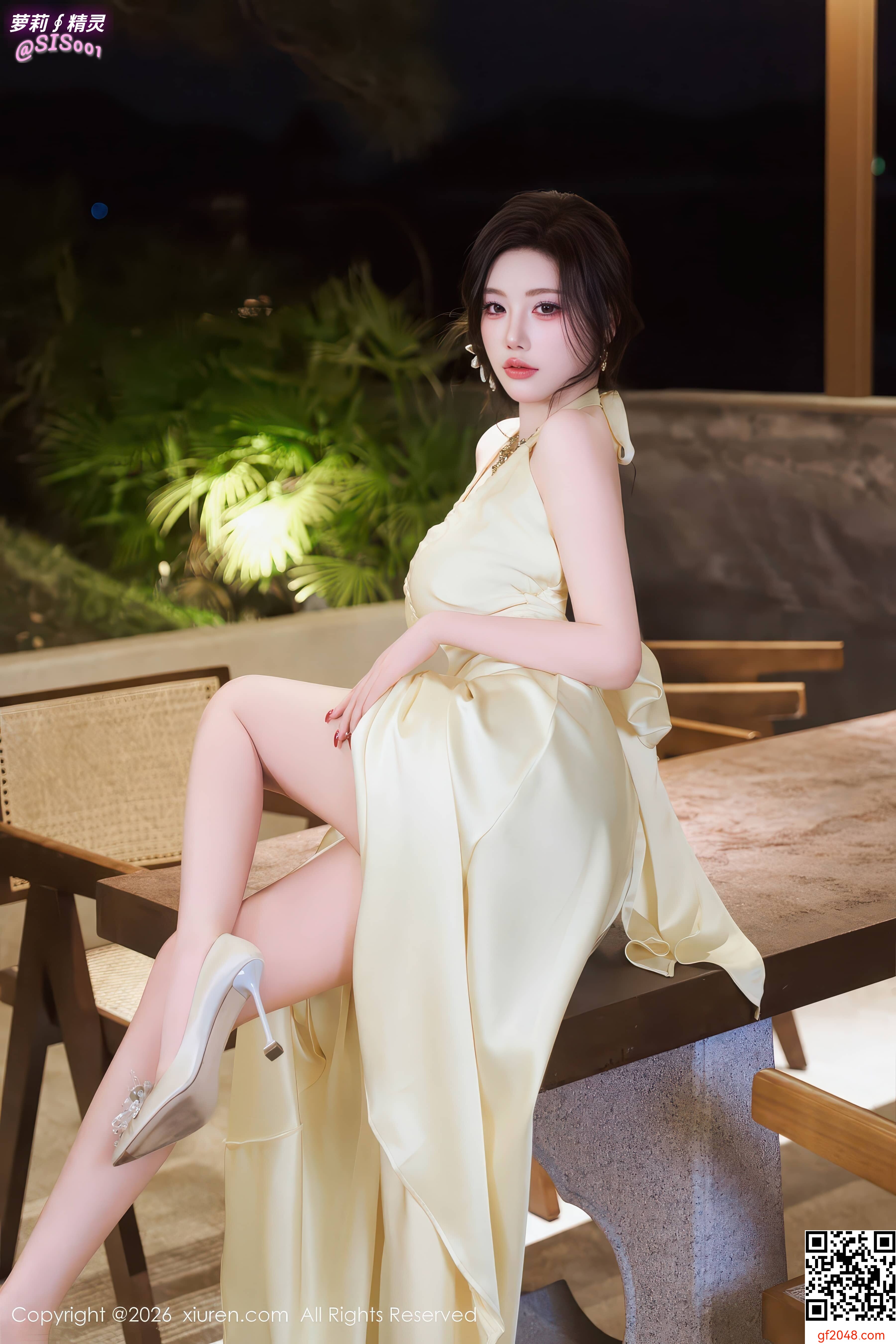 【达人组出品】[XiuRen秀人网] 2026.01.07 No.11206 杨晨晨. 性感黄色连衣裙露白色内衣配白丝吊袜秀美腿诱惑写真 [76P]