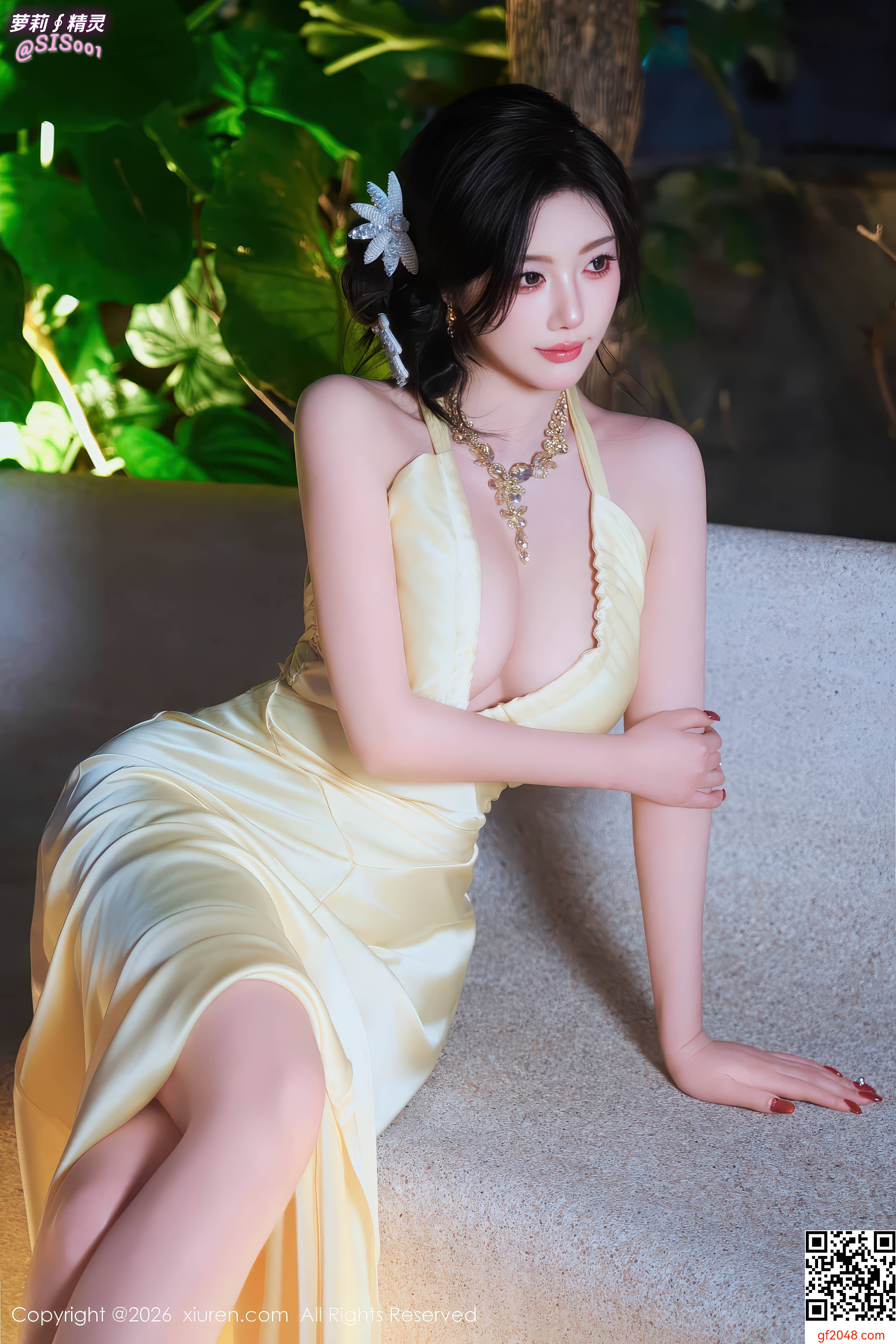 【达人组出品】[XiuRen秀人网] 2026.01.07 No.11206 杨晨晨. 性感黄色连衣裙露白色内衣配白丝吊袜秀美腿诱惑写真 [76P]