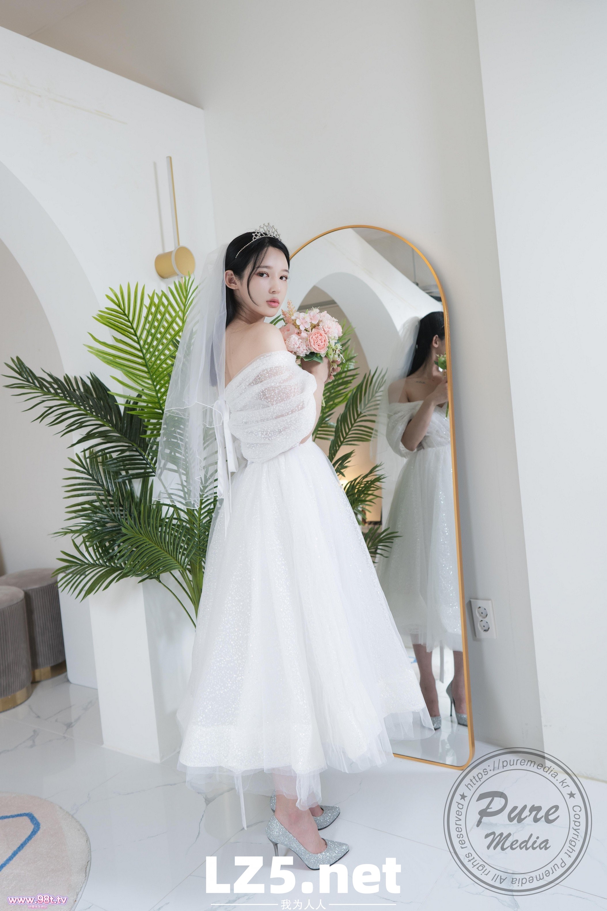 Yeha女神新娘漂亮花苞粉嫩幸福婚纱照-上篇[31P]