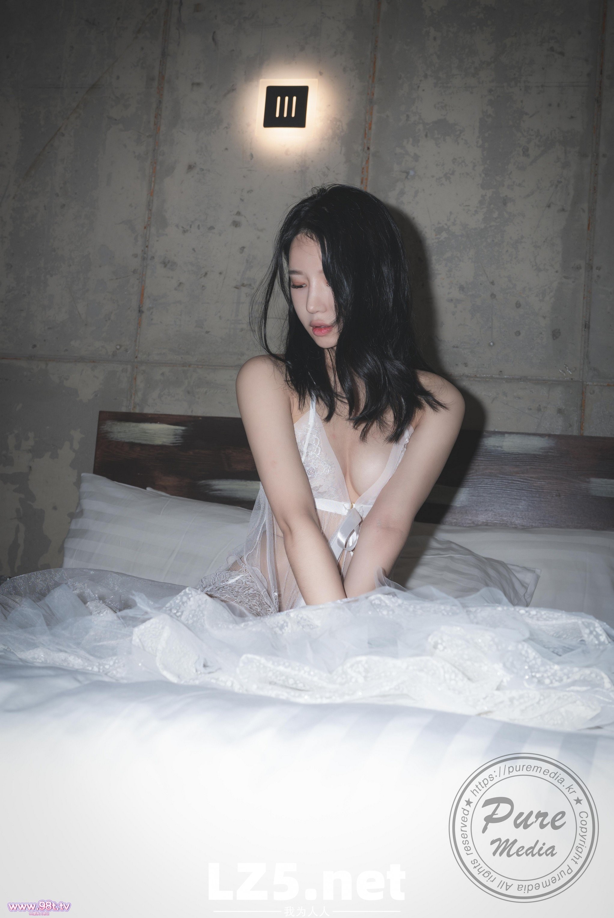 Yeha女神新娘漂亮花苞粉嫩幸福婚纱照-中篇[33P]