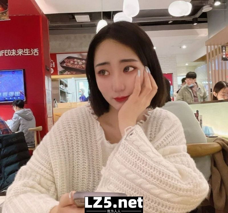 小姐姐誘惑我舔她的小逼  (18P)