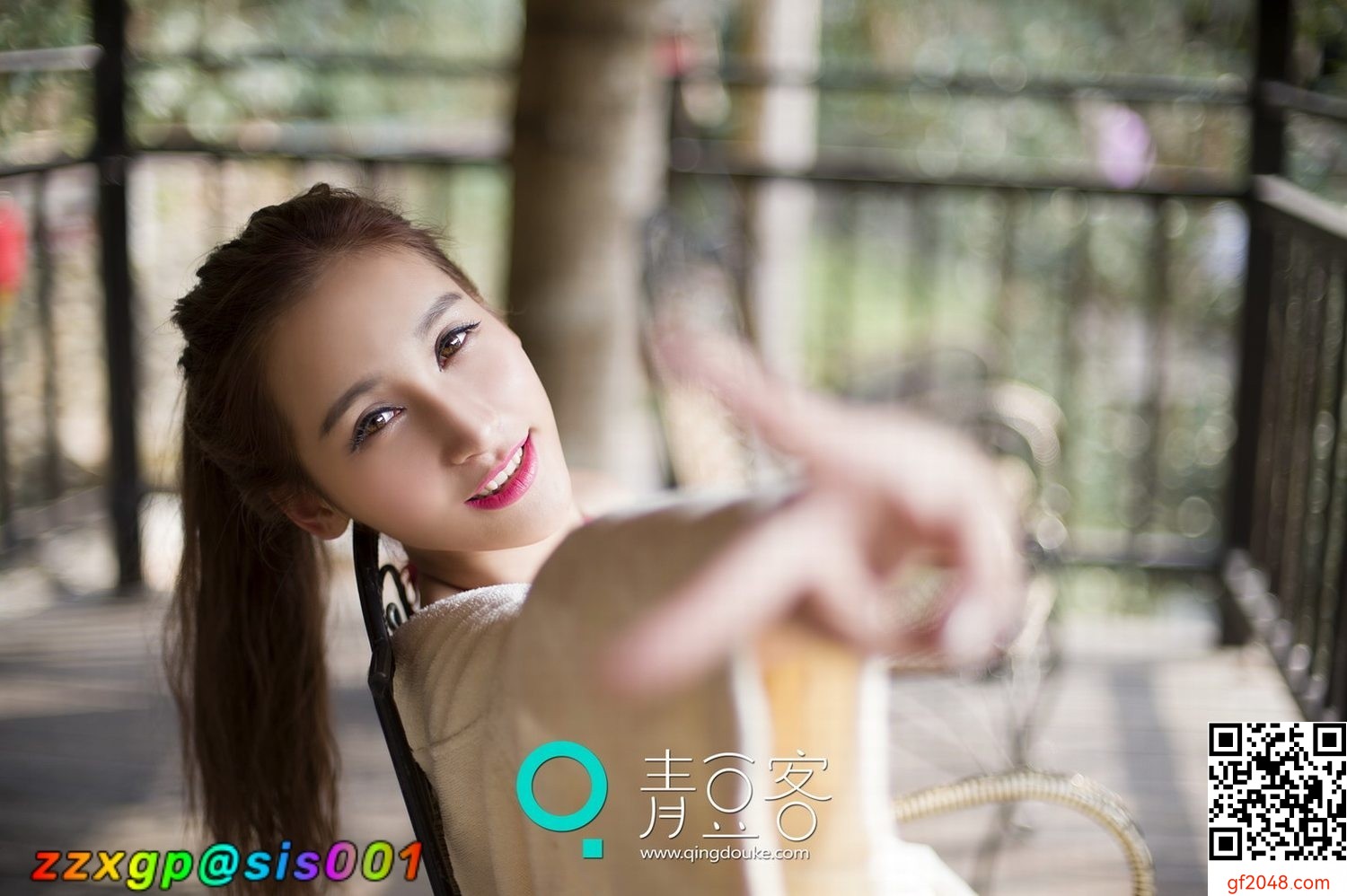 美腿秀12175[青豆客]2015.04.27 艾希ICE.GS《女神驾到》[49P]
