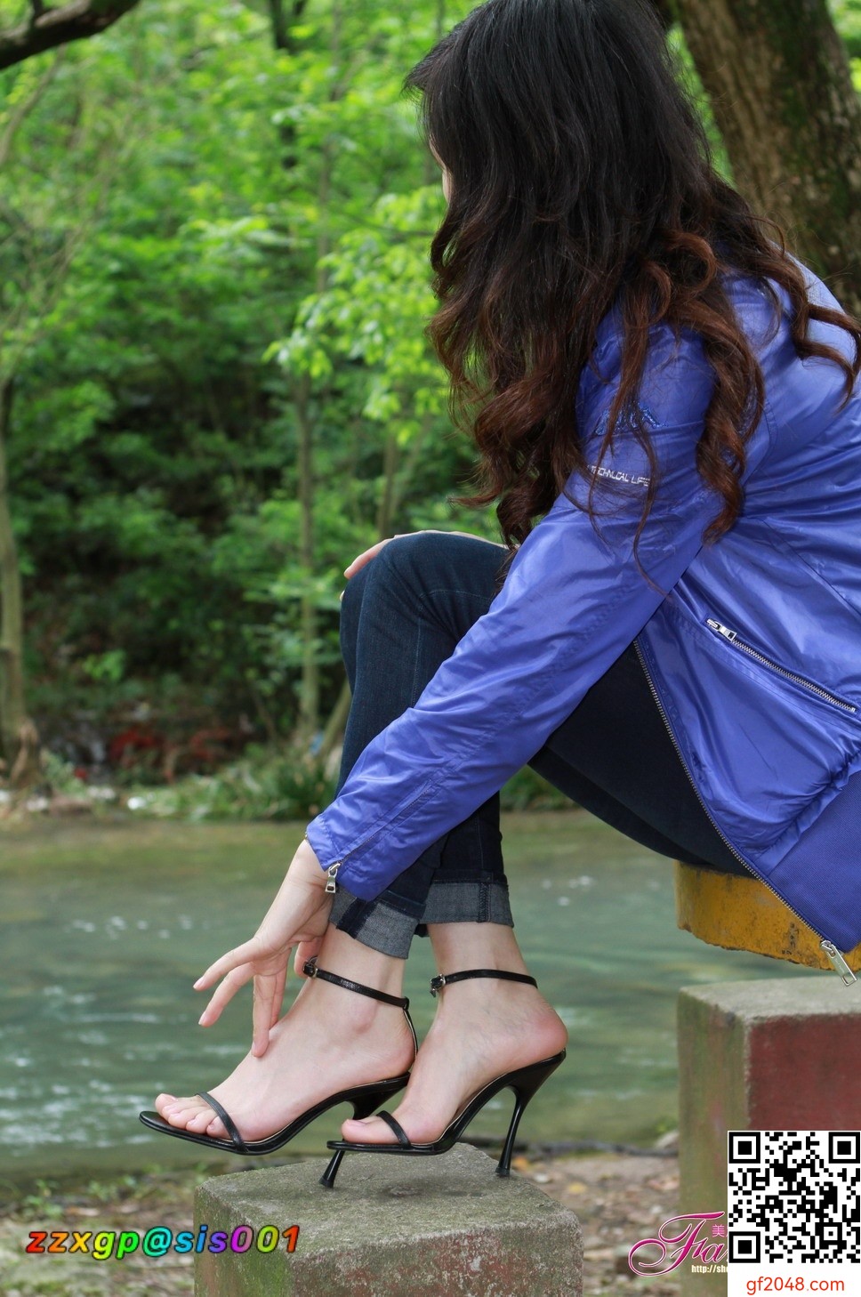 美腿秀12100[FN]在水一方（1）[53P]