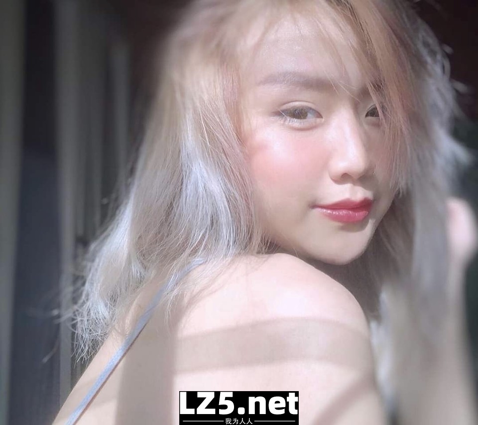 金髮白虎小妹淫蕩的要命  (25P)