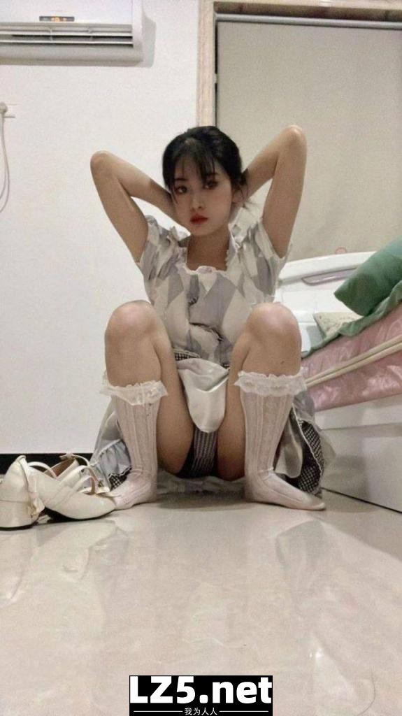 ＃反差  清纯脸蛋下藏着是经历了风雨的逼[48P]