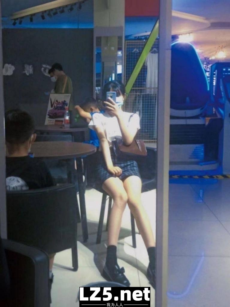 ＃反差  清纯脸蛋下藏着是经历了风雨的逼[48P]