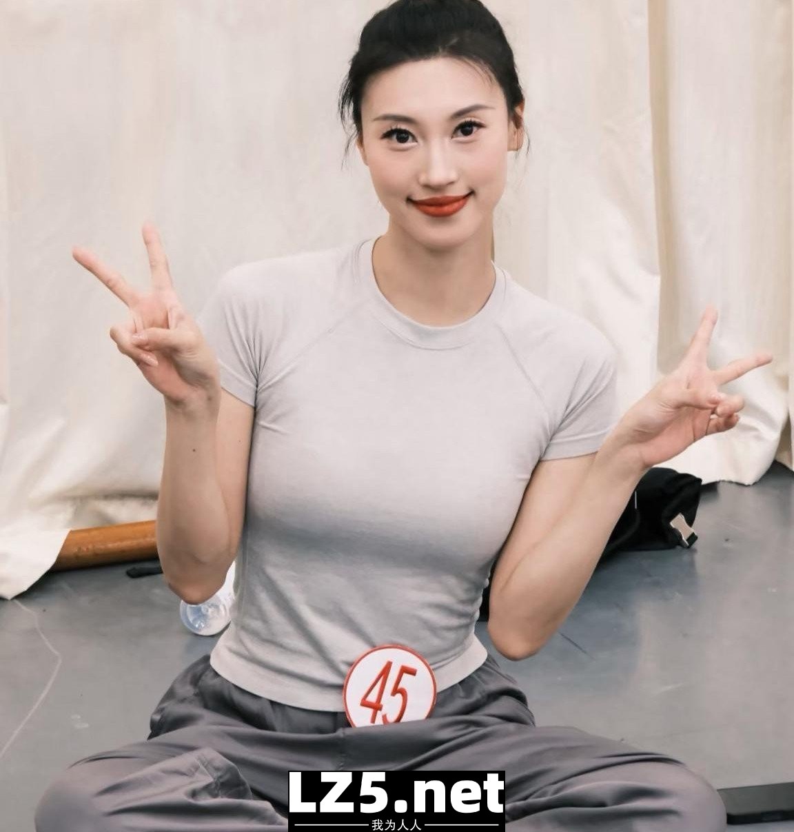 雙十年華正妹 被內射 顏射