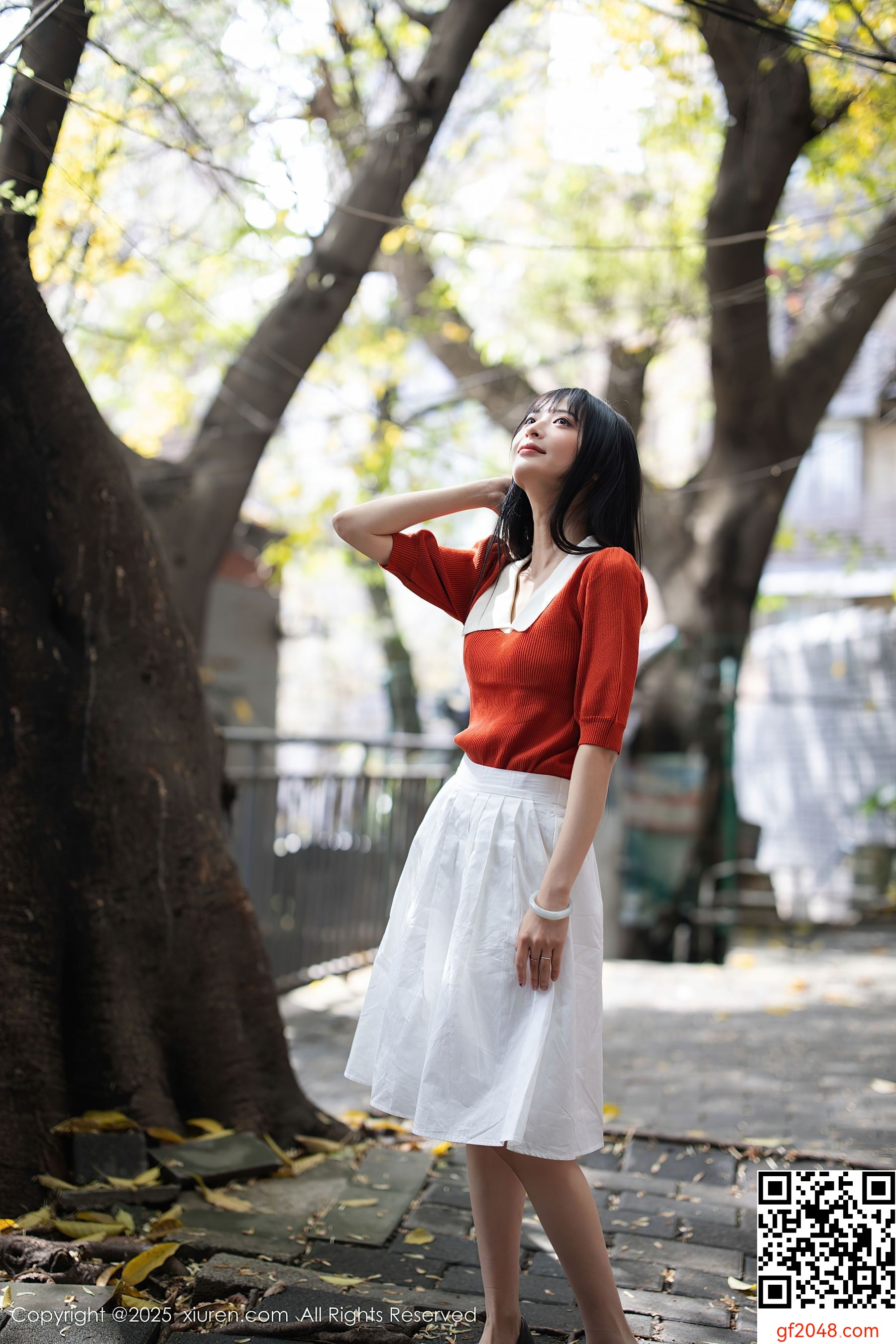 [XiuRen秀人网] No.10247 茂木希子 橙色T恤