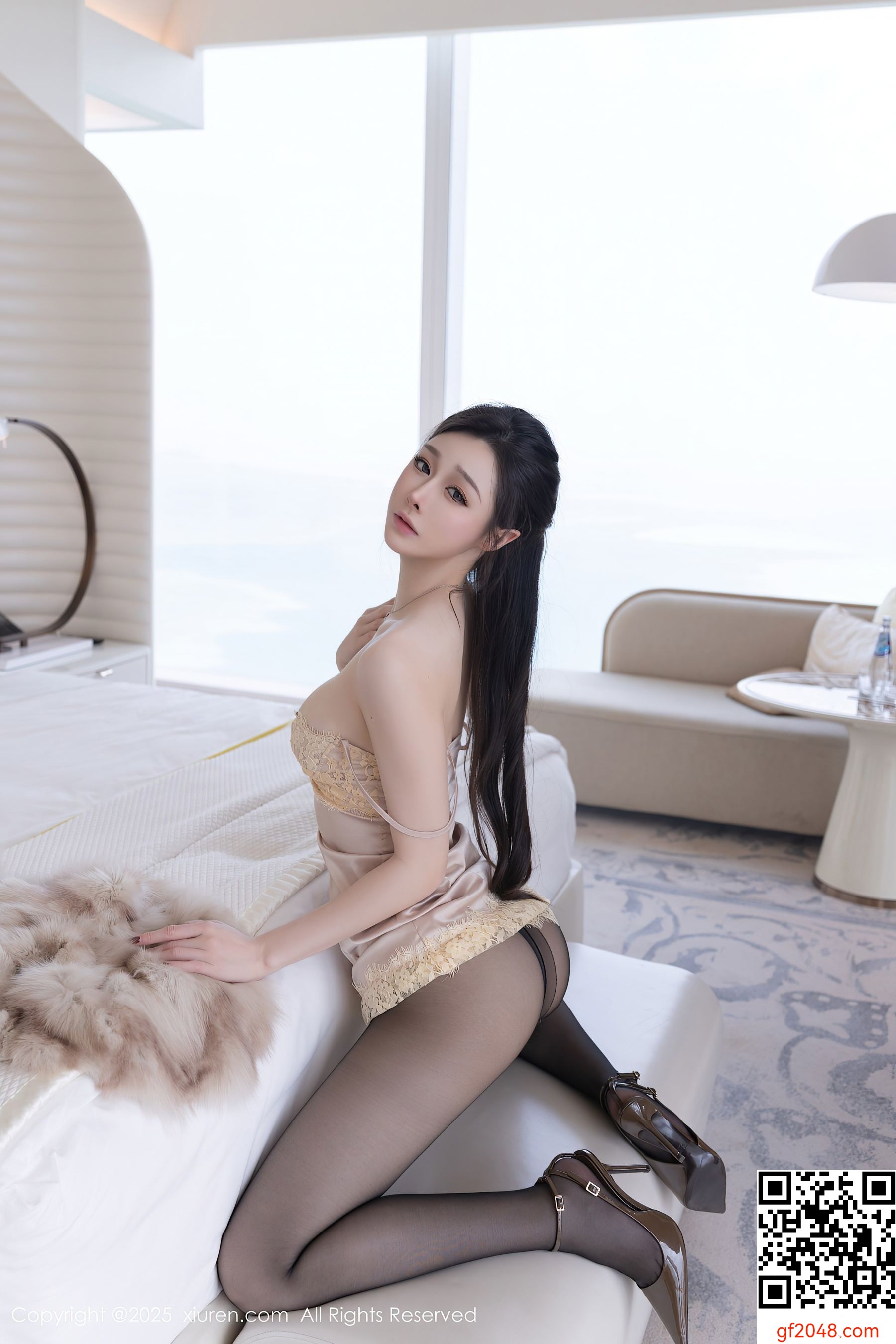 [XiuRen秀人网] No.10259 小逗逗 魅惑黑丝
