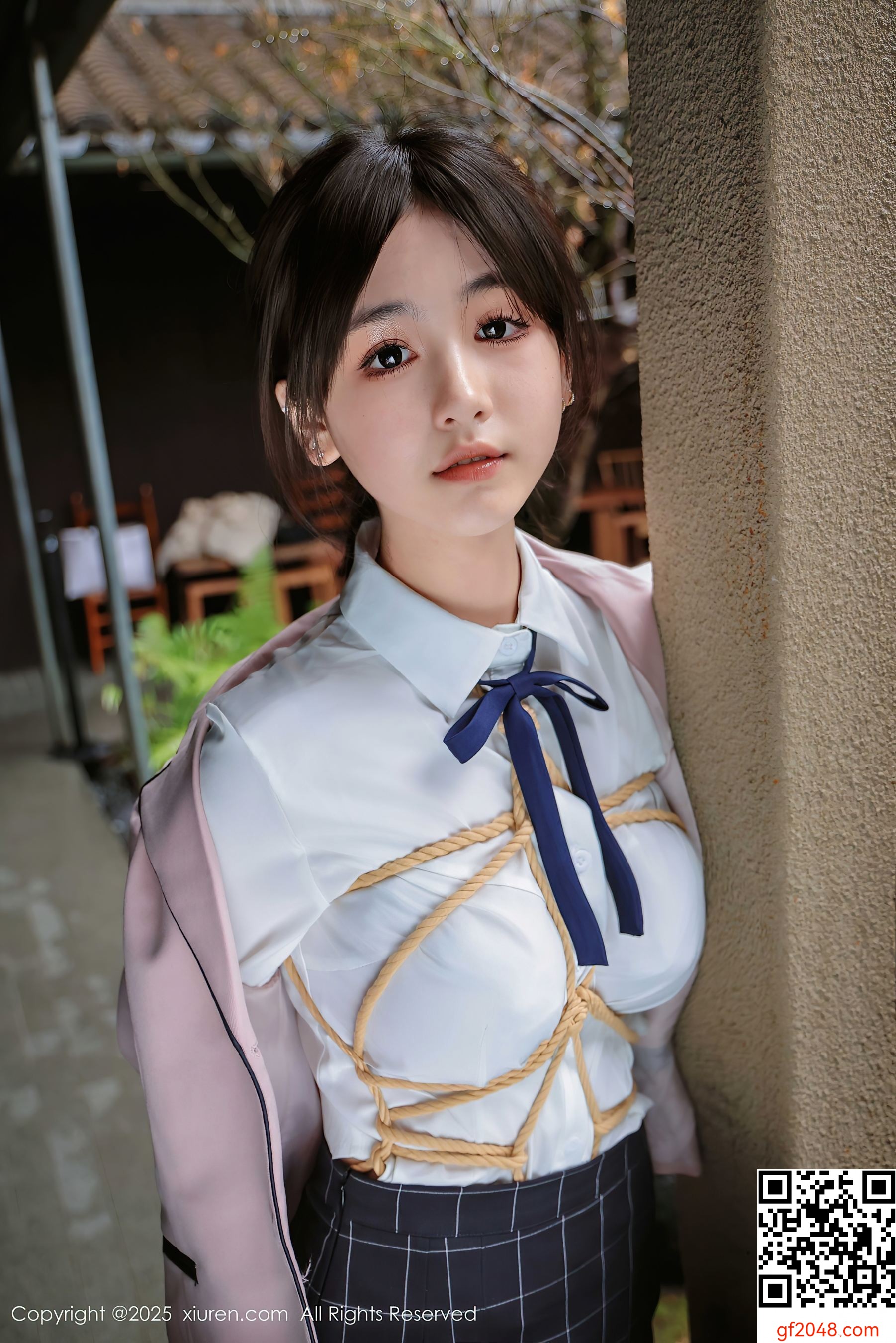 [XiuRen秀人网] No.9949 奶芙乔乔 美腿黑丝