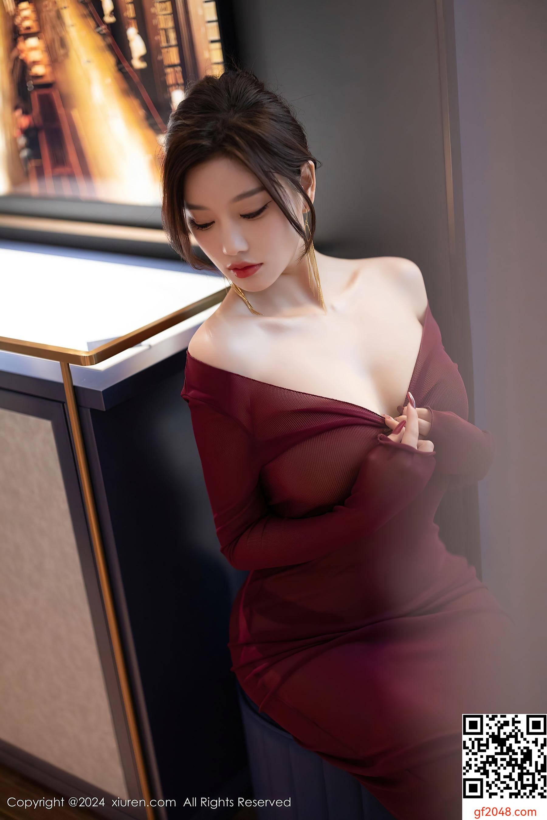 [XiuRen秀人网] No.9348 杨晨晨Yome 丝袜美腿