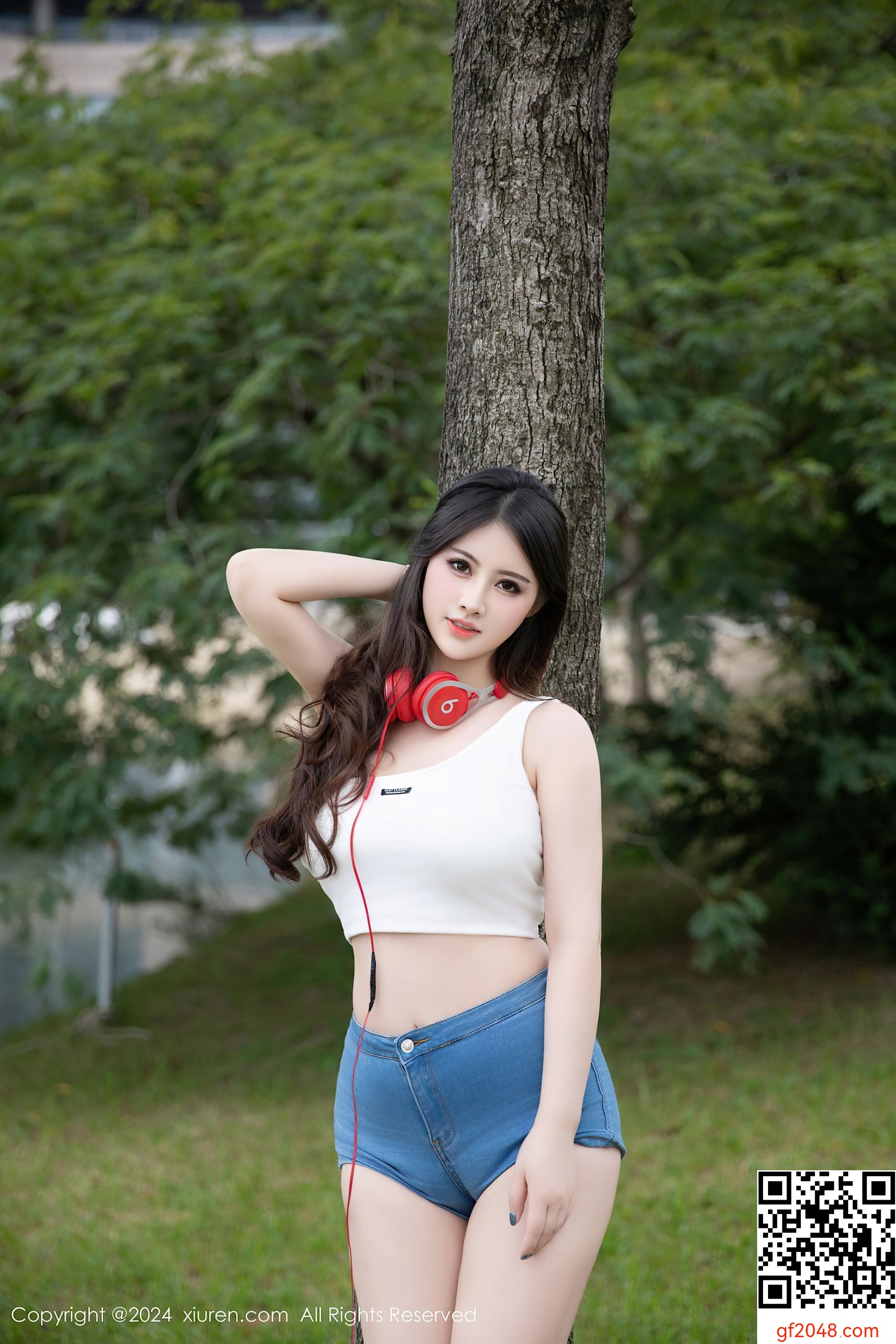 [XiuRen秀人网] No.9354 诗诗kiki 美臀性感