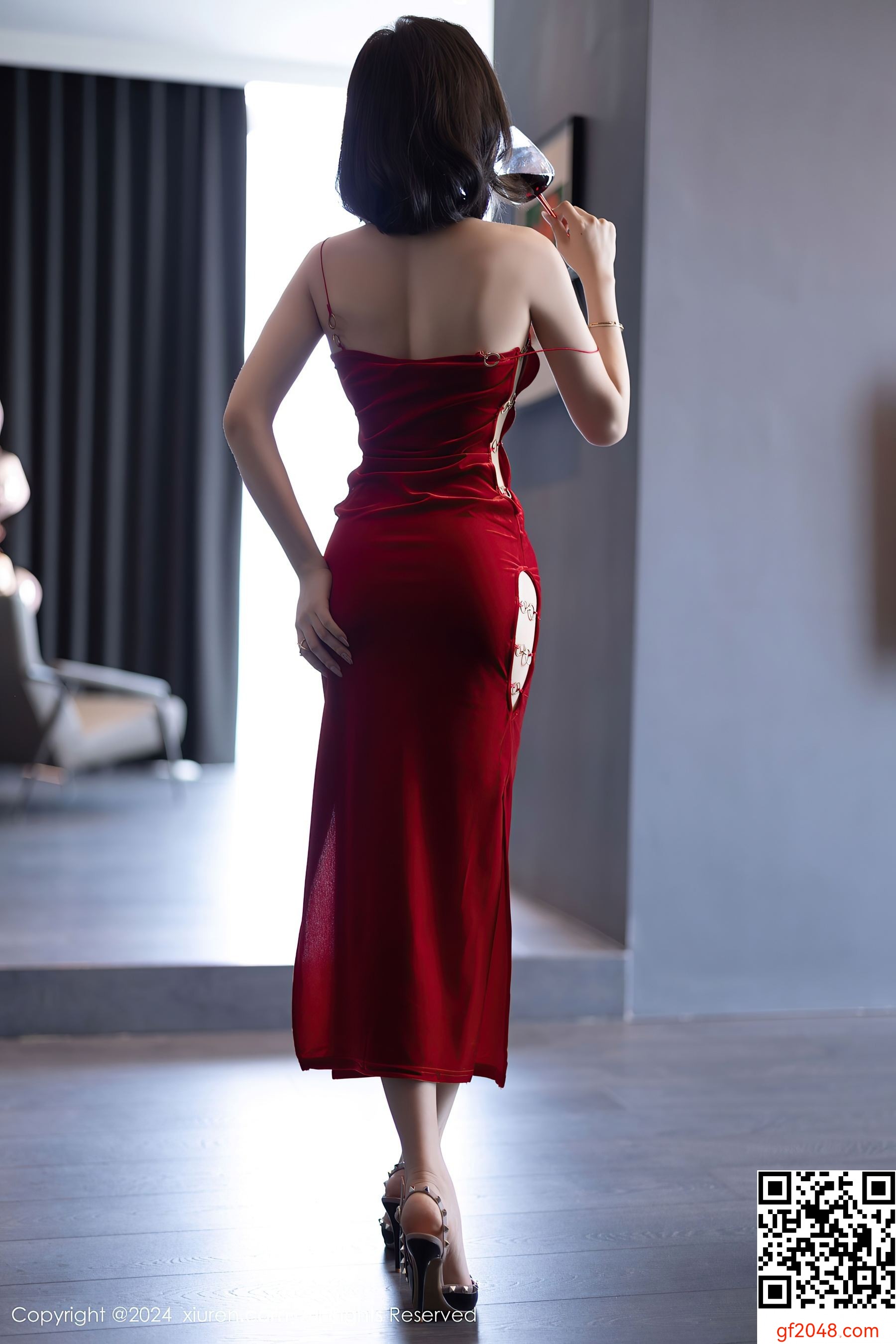 [XiuRen秀人网] No.9229 徐莉芝Booty 美腿黑丝