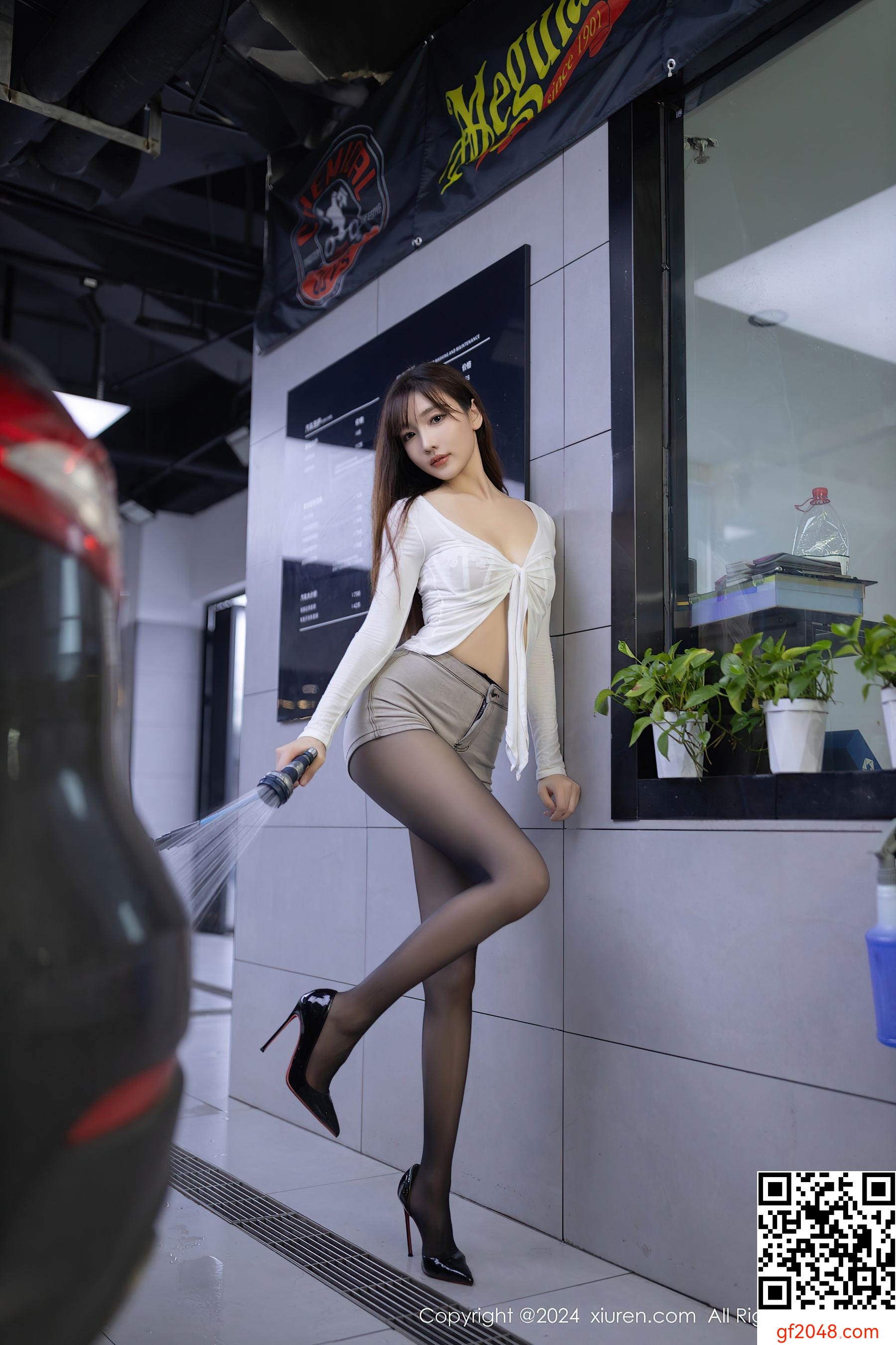 [XiuRen秀人网] No.9181 陆萱萱 黑丝美腿
