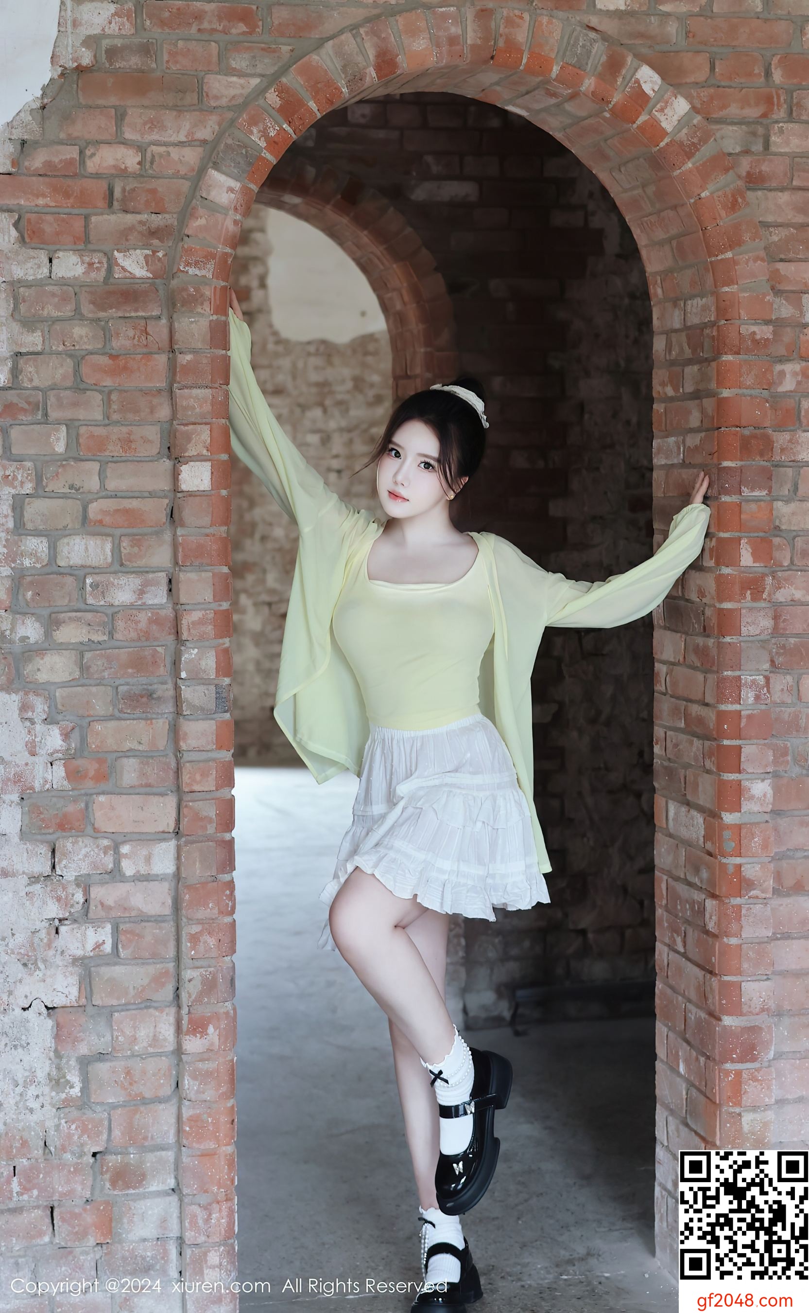 [XiuRen秀人网] No.9024 小薯条nienie 美乳性感